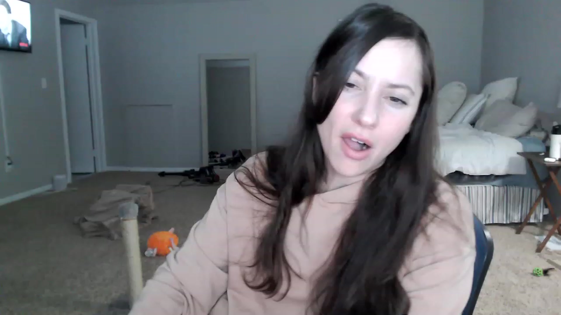 Gallery image thumbnail from Lust_4_Life's myfreecams stream on, 01/16/2023, 24:25 image 5 of 20