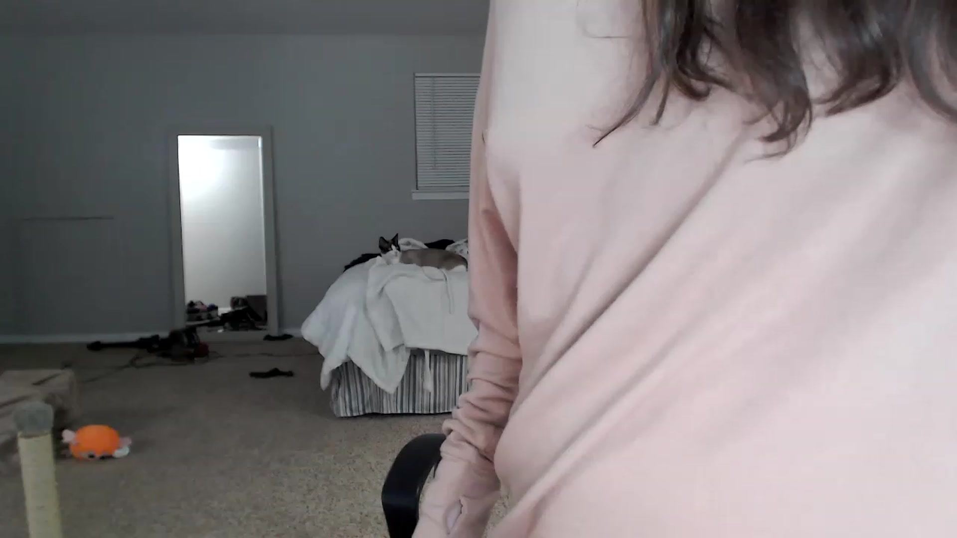 Gallery image thumbnail from Lust_4_Life's myfreecams stream on, 01/16/2023, 24:25 image 18 of 20