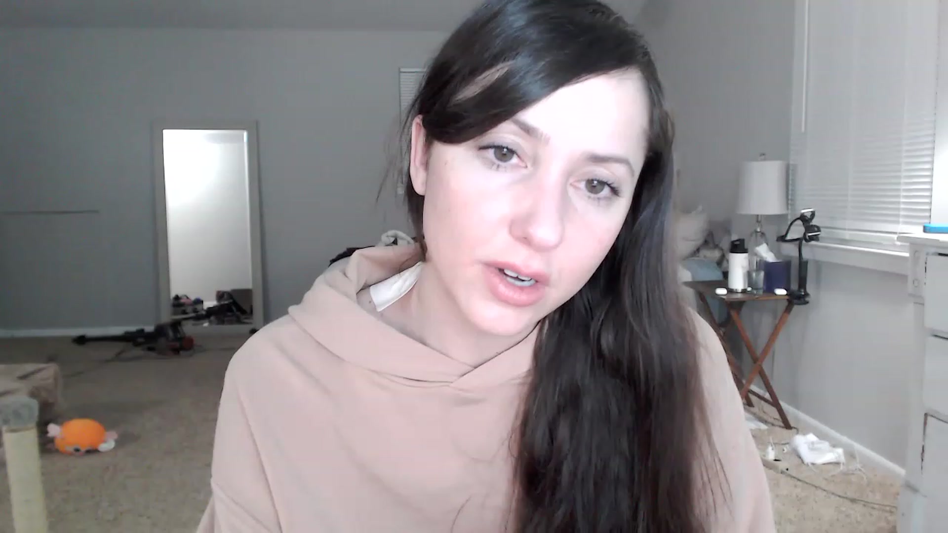 Gallery image thumbnail from Lust_4_Life's myfreecams stream on, 01/16/2023, 24:25 image 14 of 20