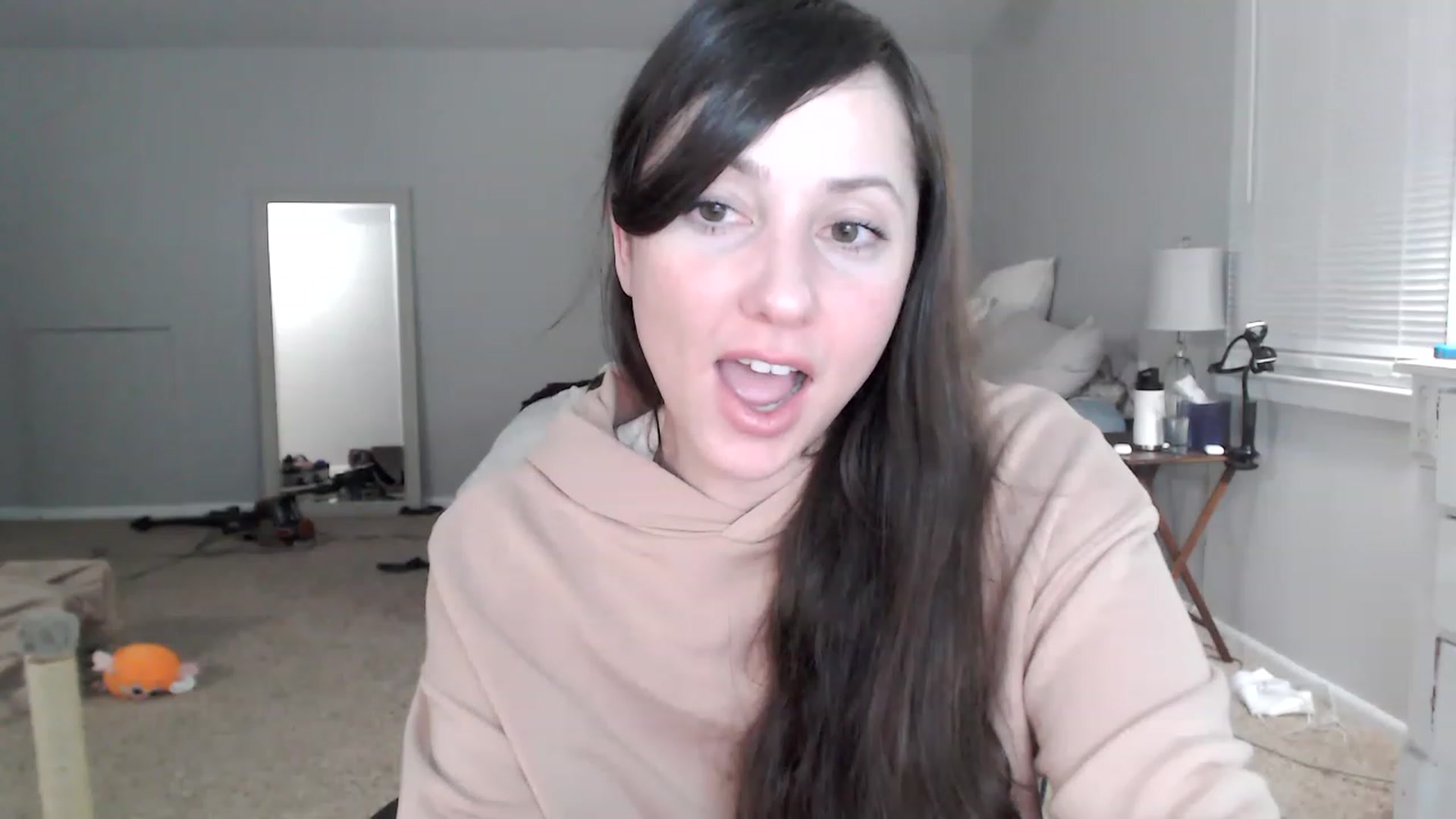Gallery image thumbnail from Lust_4_Life's myfreecams stream on, 01/16/2023, 24:25 image 19 of 20