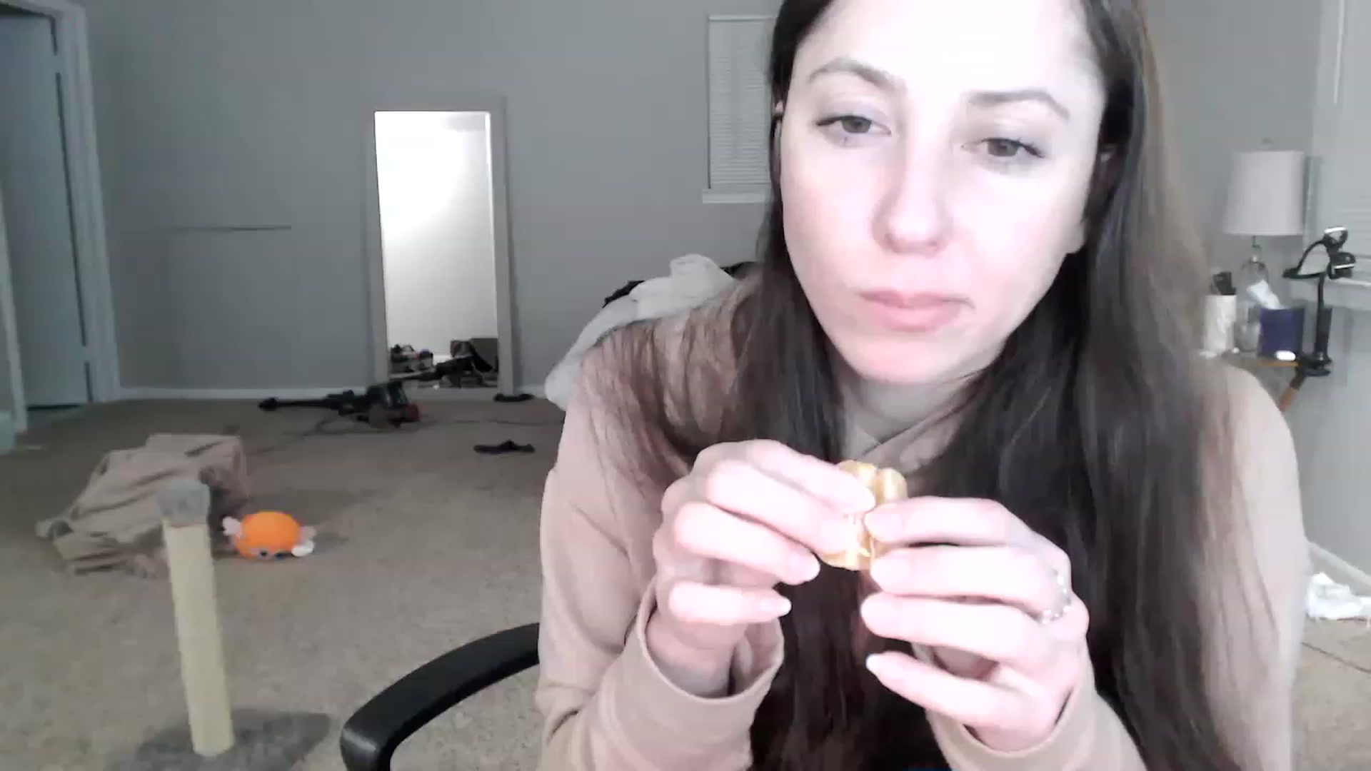 Gallery image thumbnail from Lust_4_Life's myfreecams stream on, 01/16/2023, 24:25 image 7 of 20