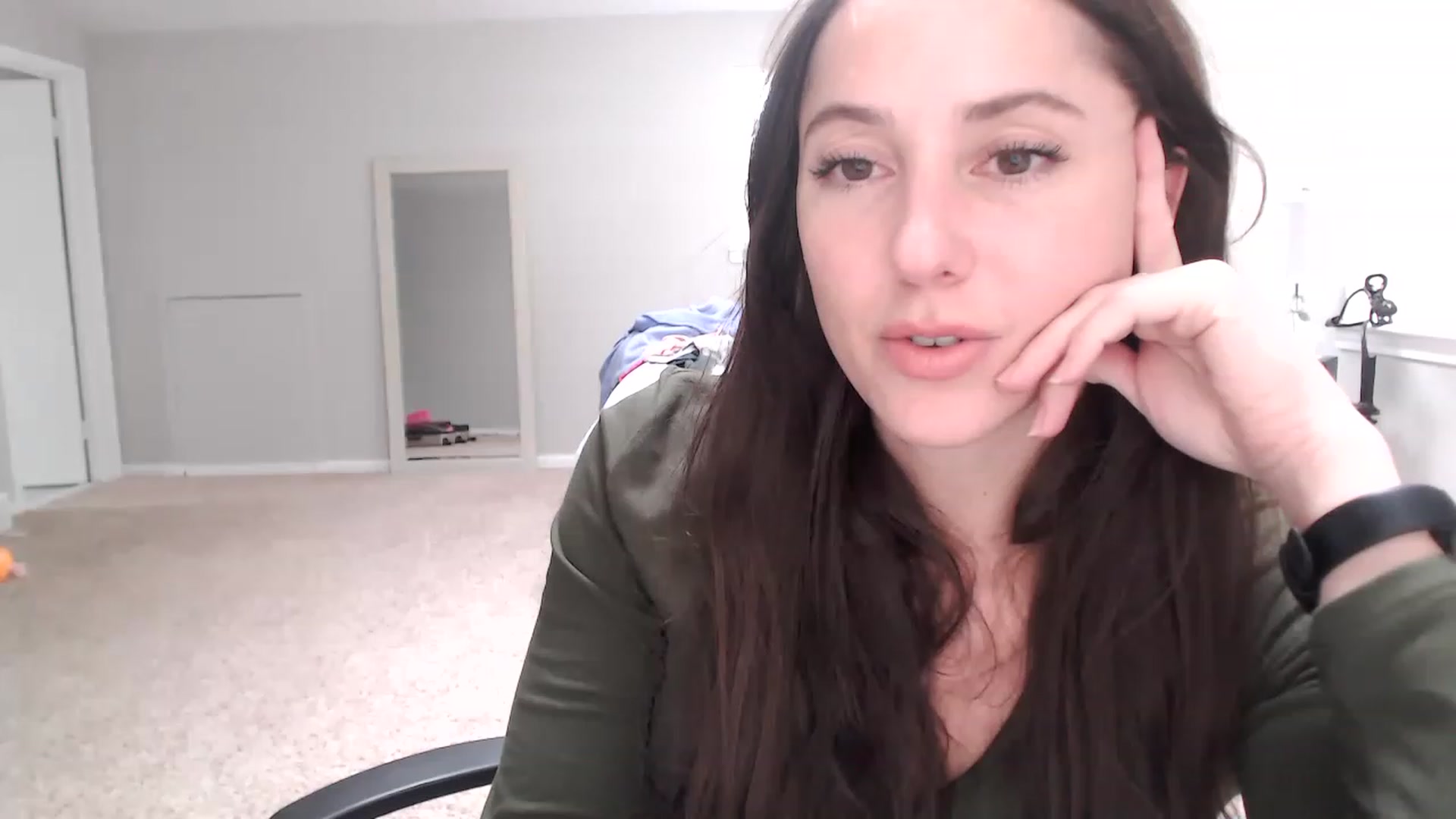 Gallery image thumbnail from Lust_4_Life's myfreecams stream on, 01/17/2023, 18:23 image 1 of 20