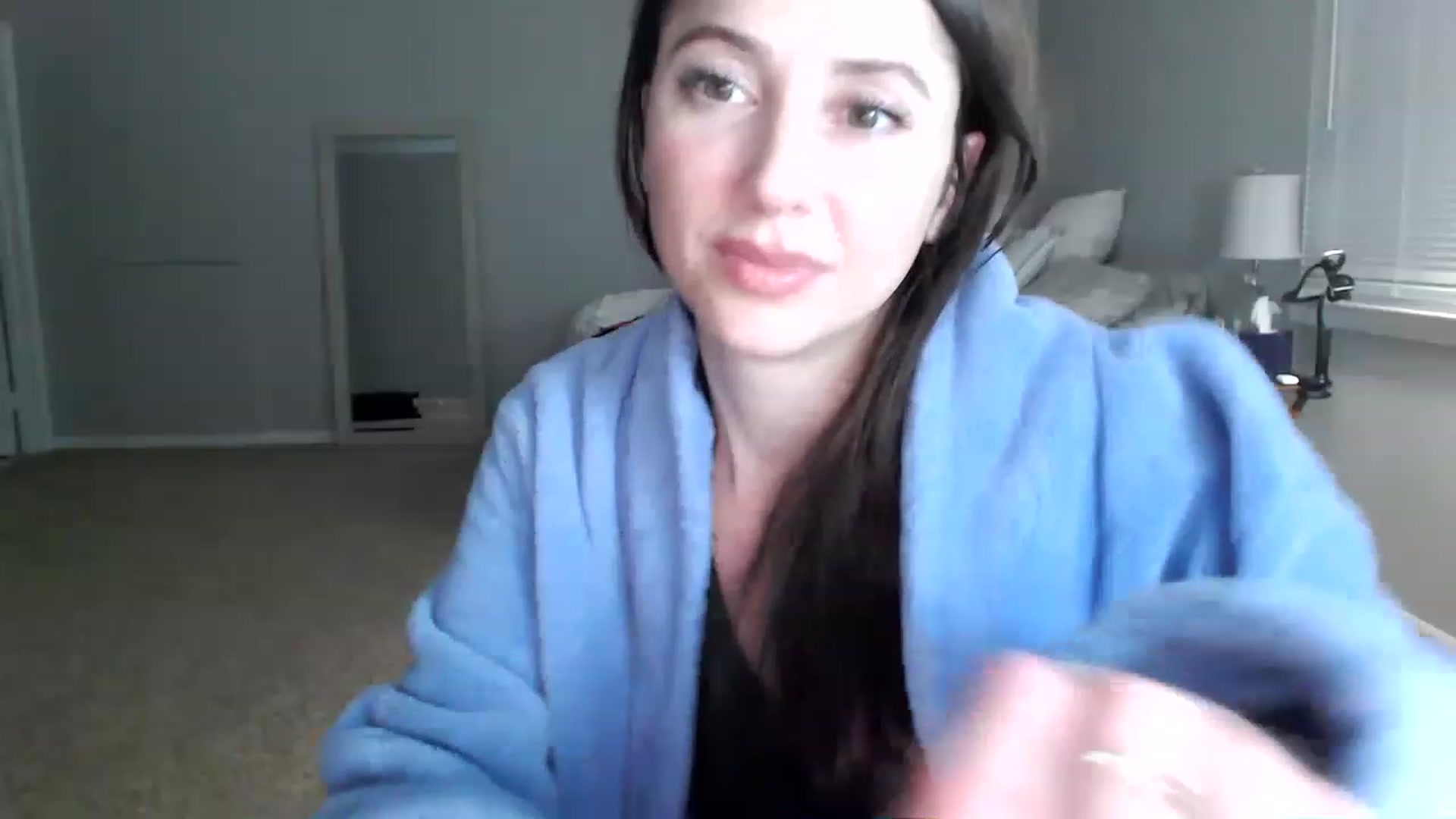 Gallery image thumbnail from Lust_4_Life's myfreecams stream on, 01/17/2023, 22:50 image 17 of 20