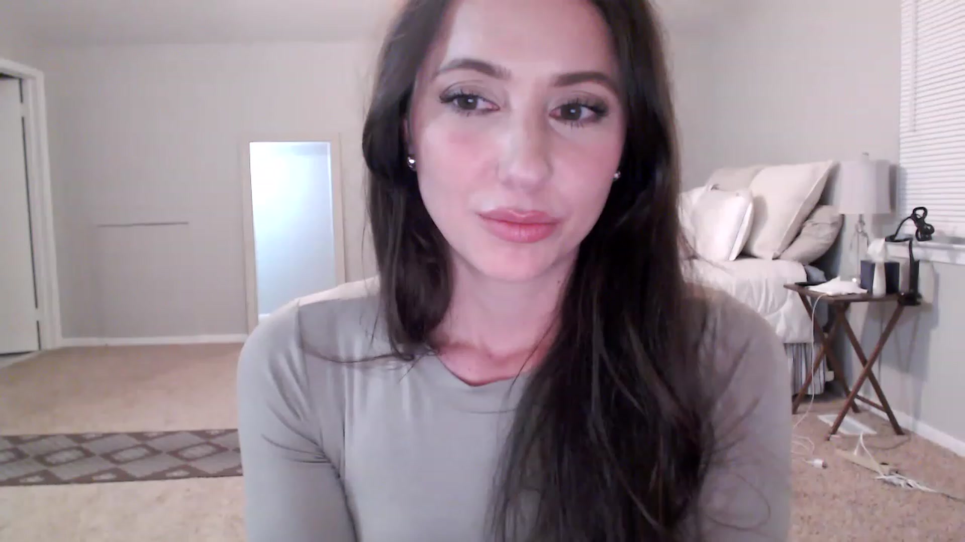 Gallery image thumbnail from Lust_4_Life's myfreecams stream on, 01/31/2023, 24:32 image 4 of 20