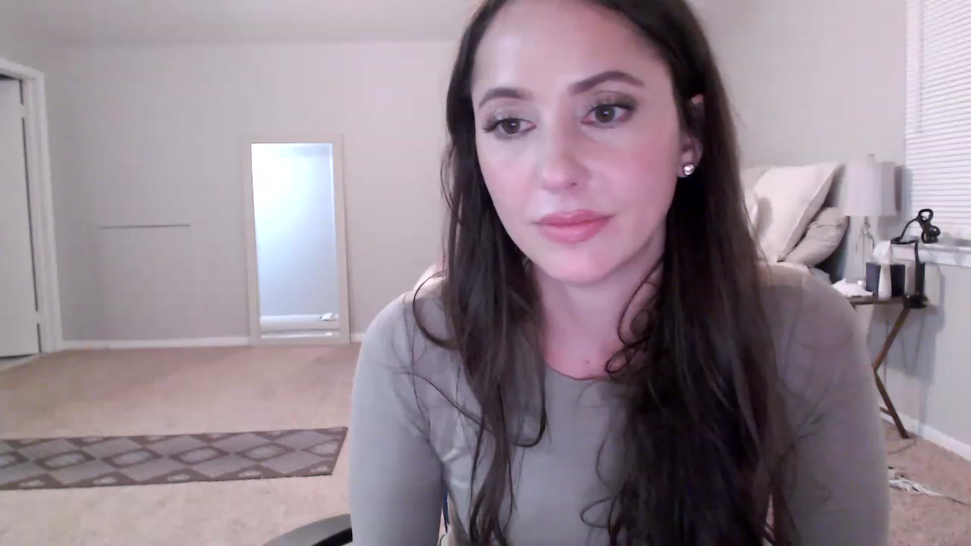 Gallery image thumbnail from Lust_4_Life's myfreecams stream on, 01/31/2023, 24:32 image 15 of 20