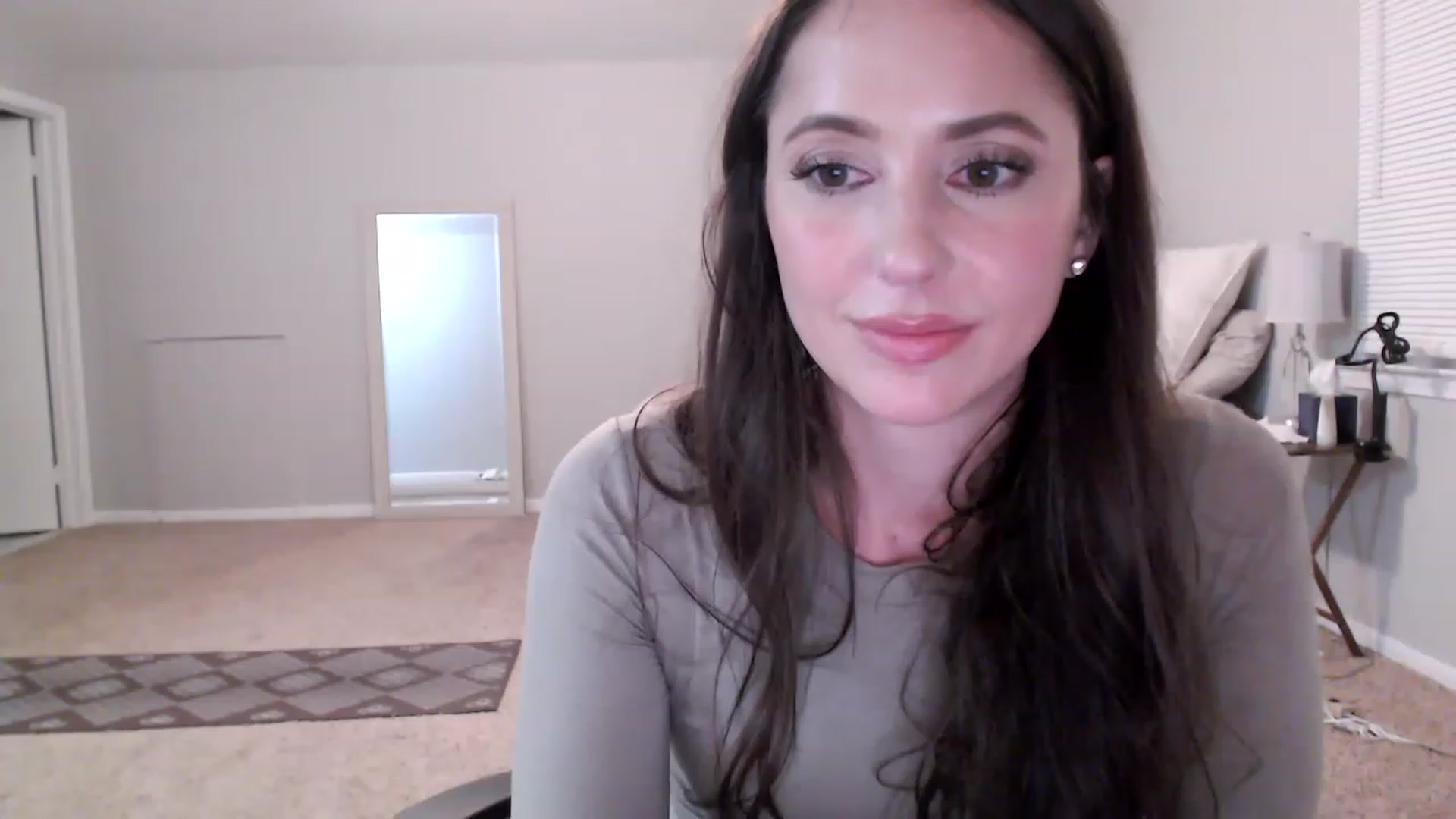 Gallery image thumbnail from Lust_4_Life's myfreecams stream on, 01/31/2023, 24:32 image 14 of 20