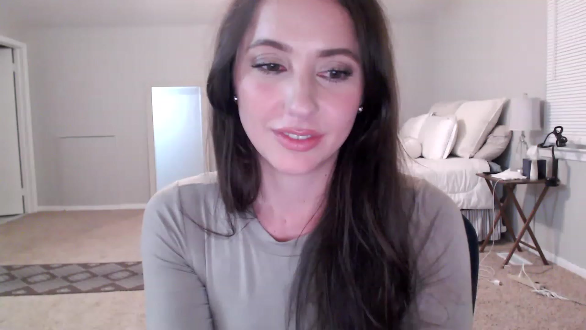 Gallery image thumbnail from Lust_4_Life's myfreecams stream on, 01/31/2023, 24:32 image 5 of 20