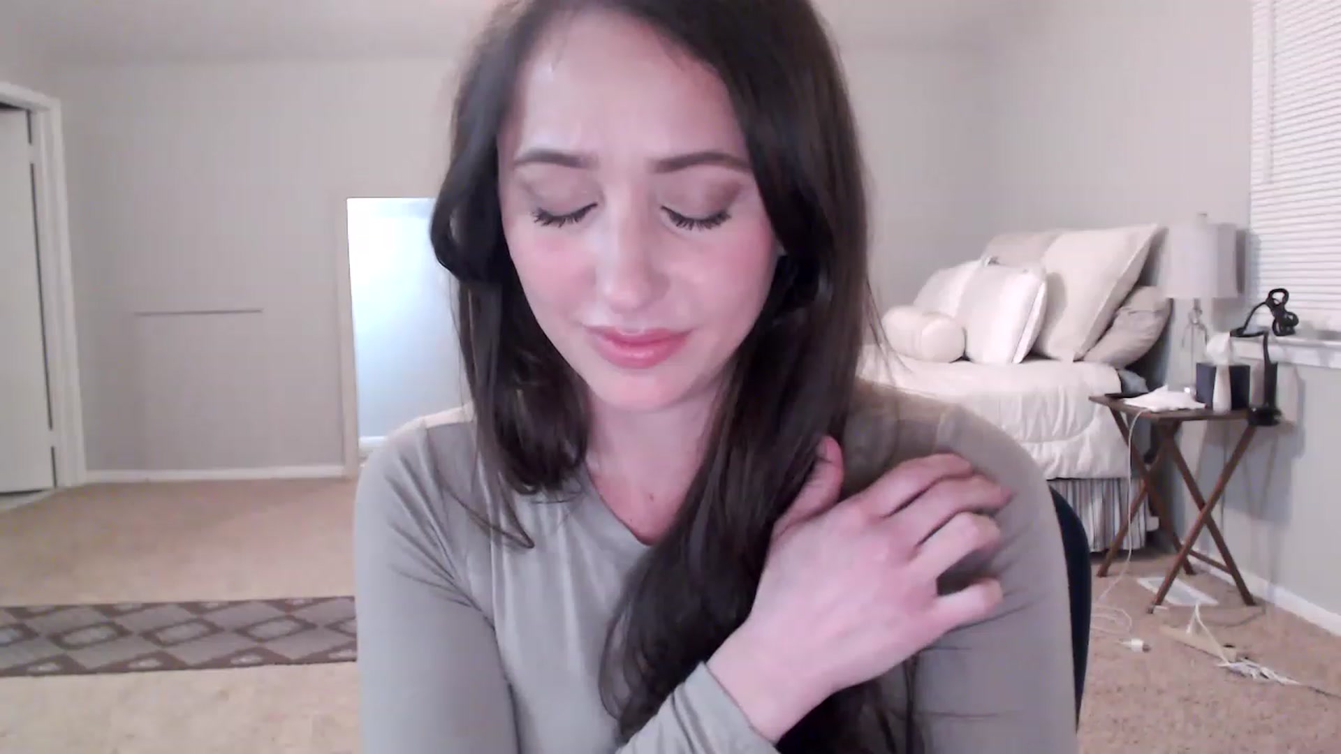 Gallery image thumbnail from Lust_4_Life's myfreecams stream on, 01/31/2023, 24:32 image 6 of 20