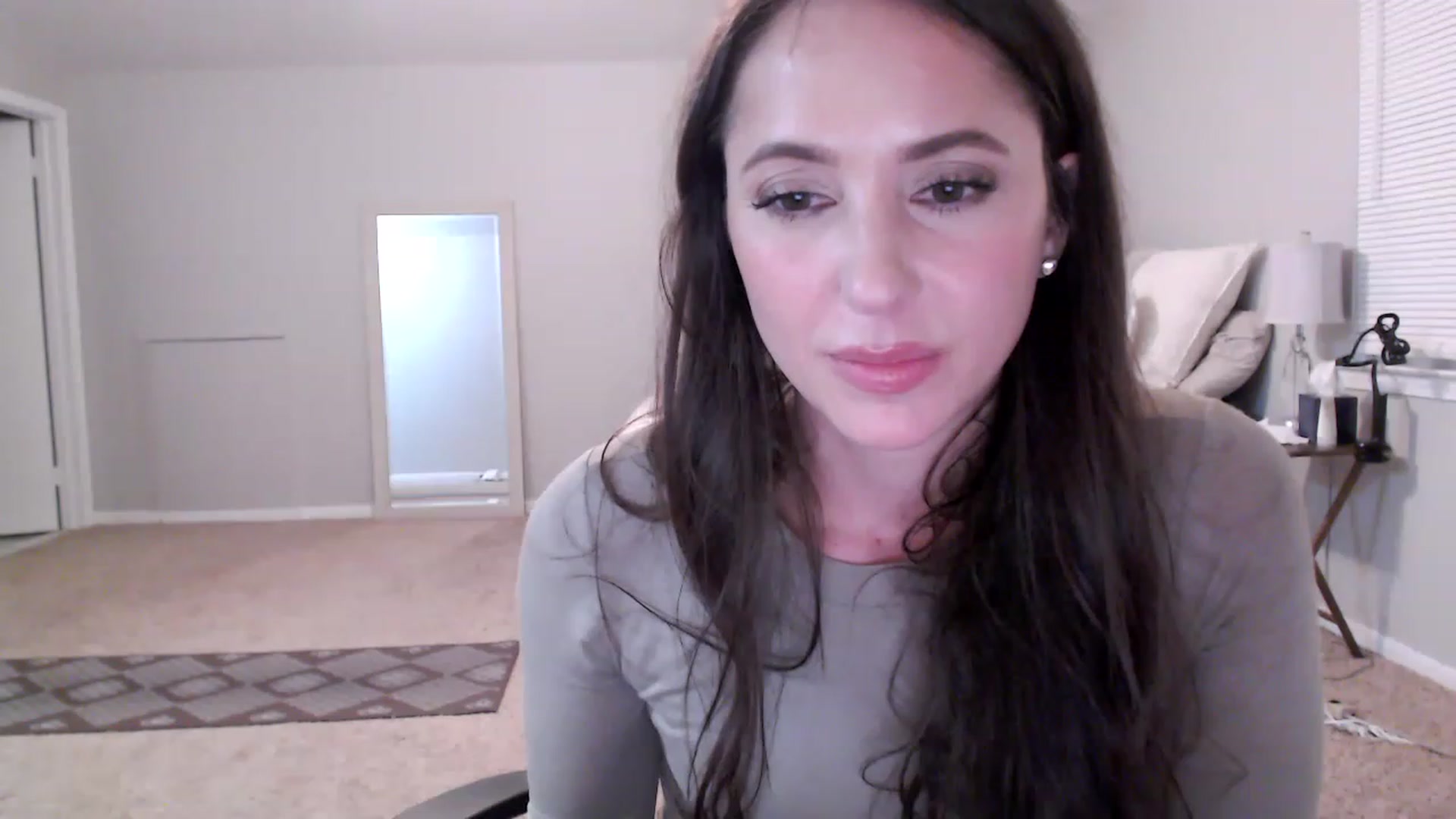 Gallery image thumbnail from Lust_4_Life's myfreecams stream on, 01/31/2023, 24:32 image 13 of 20