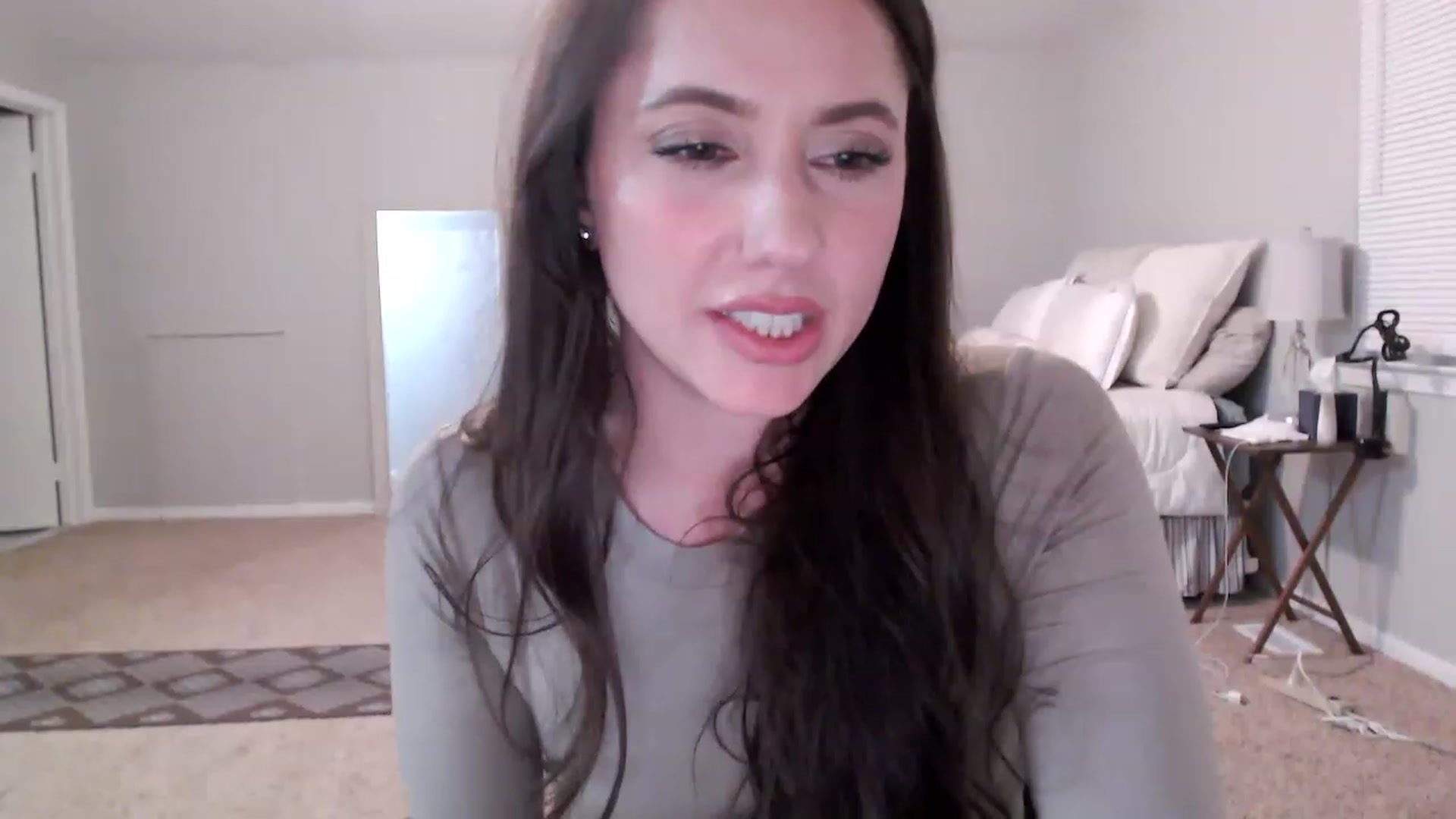 Gallery image thumbnail from Lust_4_Life's myfreecams stream on, 01/31/2023, 24:32 image 9 of 20