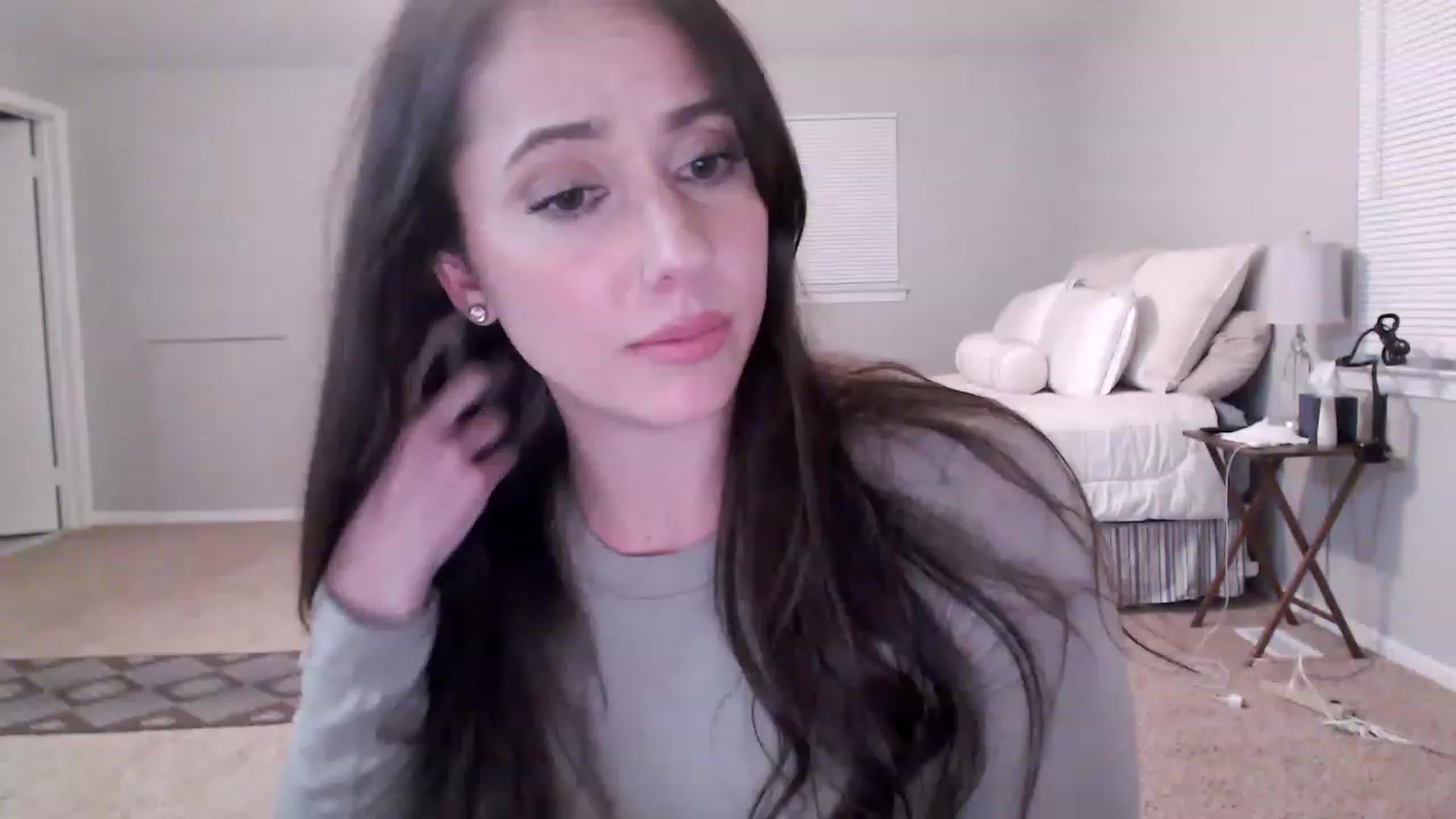 Gallery image thumbnail from Lust_4_Life's myfreecams stream on, 01/31/2023, 24:32 image 18 of 20