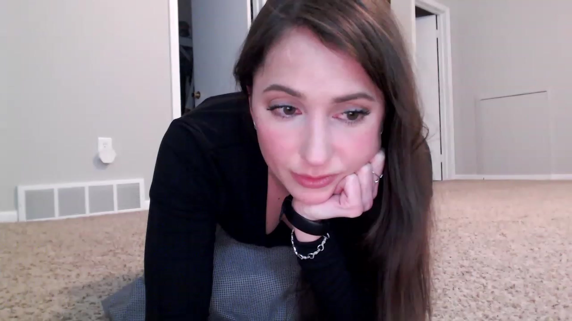 Gallery image thumbnail from Lust_4_Life's myfreecams stream on, 02/02/2023, 01:09 image 5 of 20