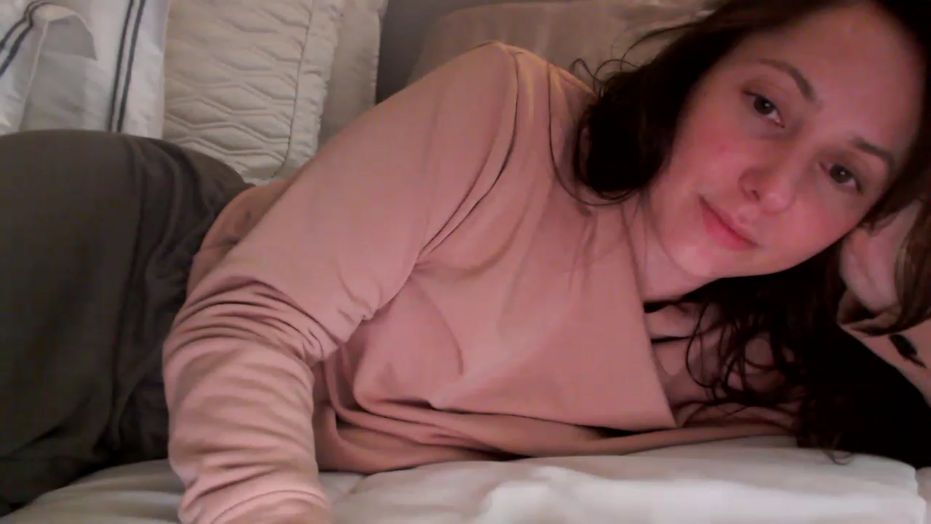 Gallery image thumbnail from Lust_4_Life's myfreecams stream on, 02/06/2023, 24:32 image 20 of 20