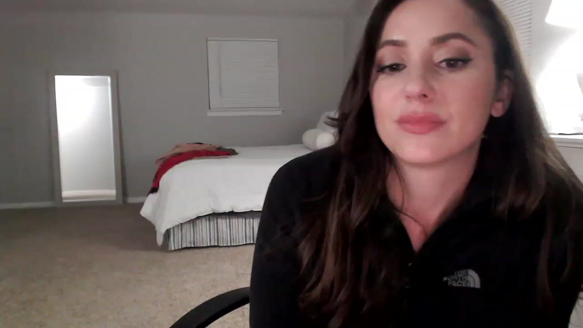 Gallery image thumbnail from Lust_4_Life's myfreecams stream on, 02/16/2023, 24:06 image 16 of 20