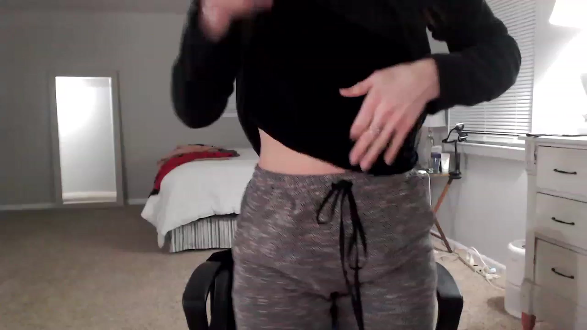Gallery image thumbnail from Lust_4_Life's myfreecams stream on, 02/16/2023, 24:06 image 14 of 20