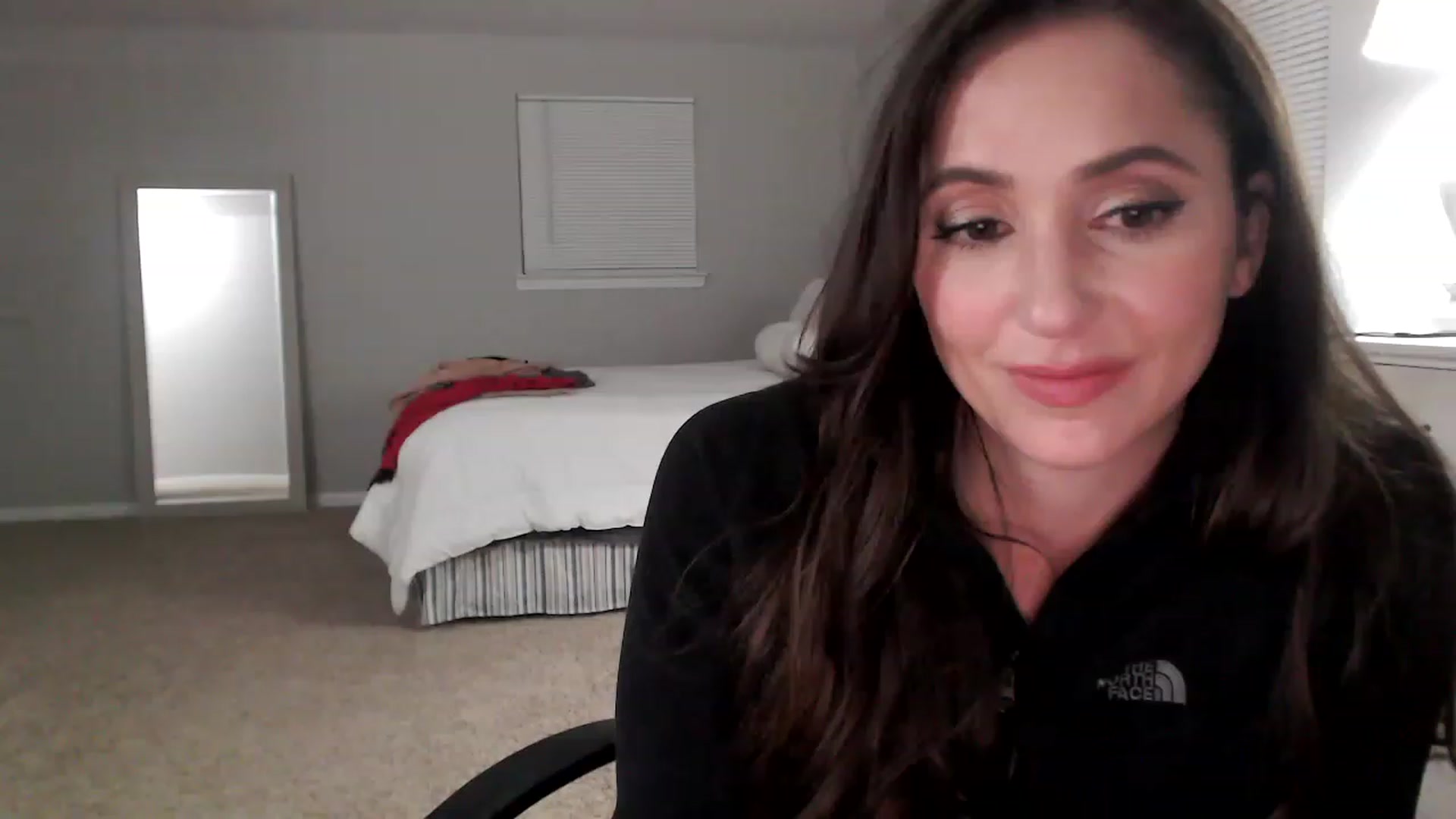 Gallery image thumbnail from Lust_4_Life's myfreecams stream on, 02/16/2023, 24:06 image 18 of 20