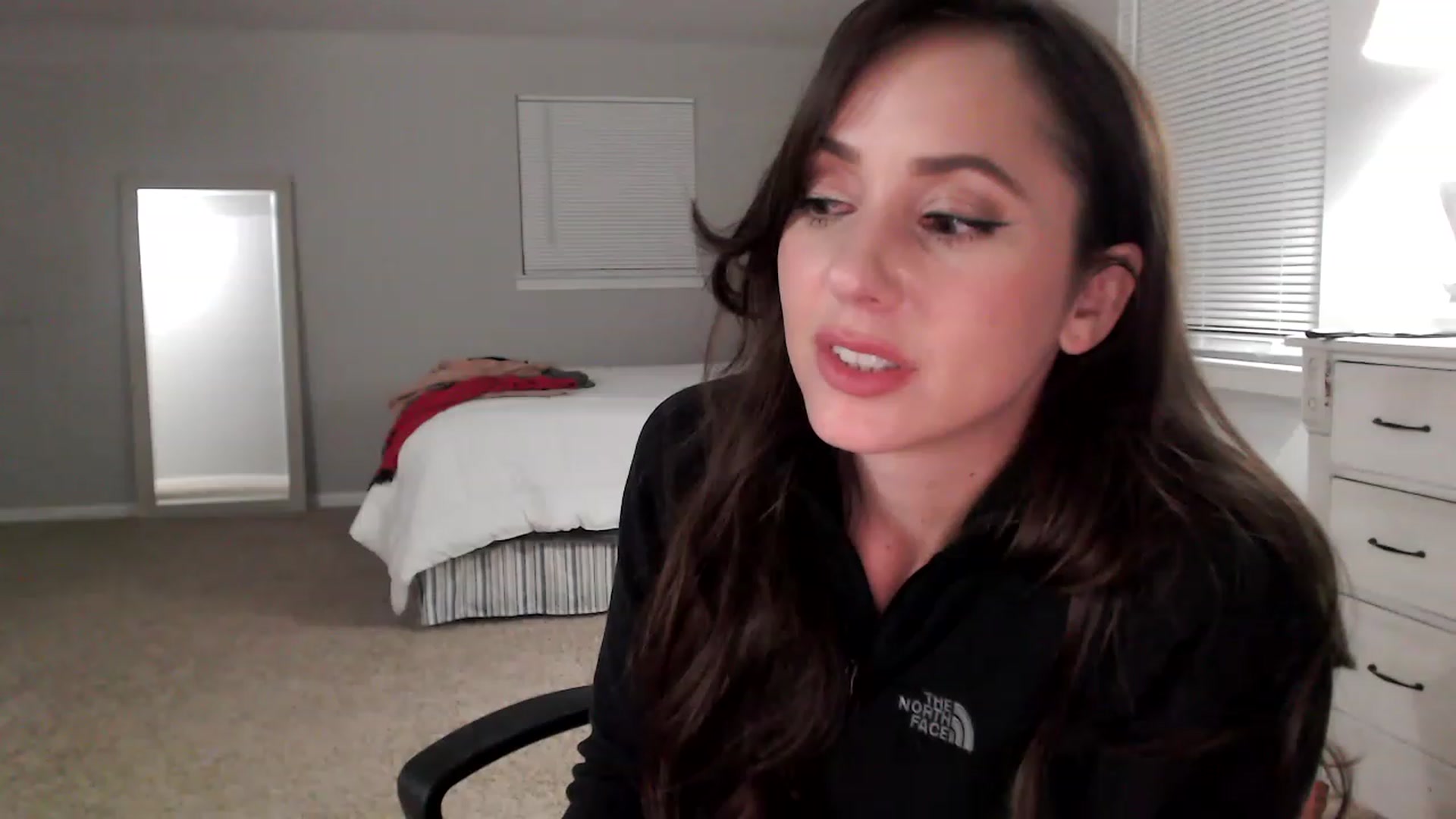 Gallery image thumbnail from Lust_4_Life's myfreecams stream on, 02/16/2023, 24:06 image 9 of 20