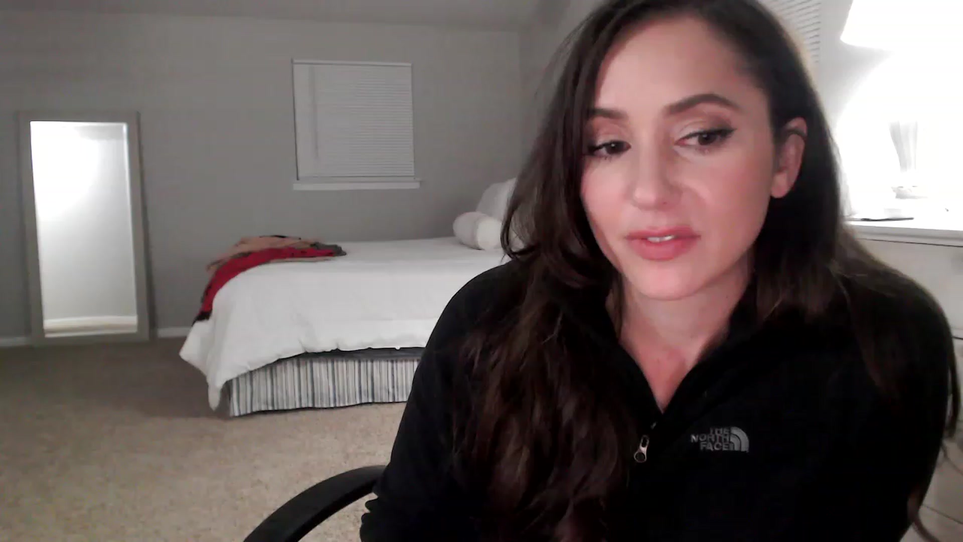 Gallery image thumbnail from Lust_4_Life's myfreecams stream on, 02/16/2023, 24:06 image 4 of 20