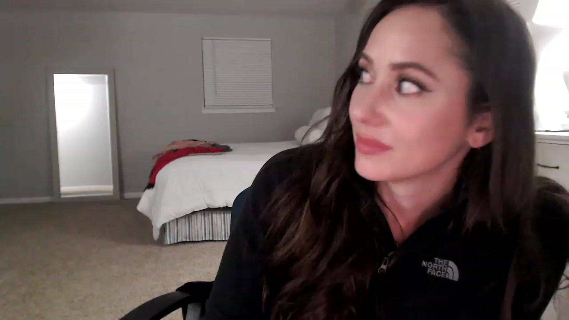 Gallery image thumbnail from Lust_4_Life's myfreecams stream on, 02/16/2023, 24:06 image 15 of 20