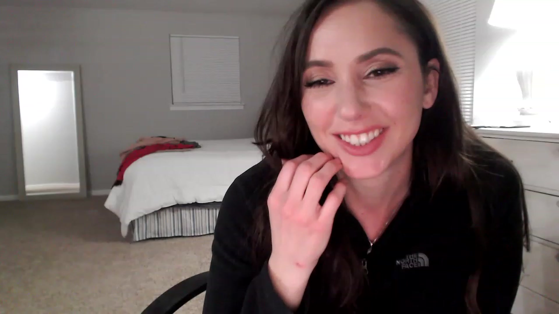 Gallery image thumbnail from Lust_4_Life's myfreecams stream on, 02/16/2023, 24:06 image 7 of 20