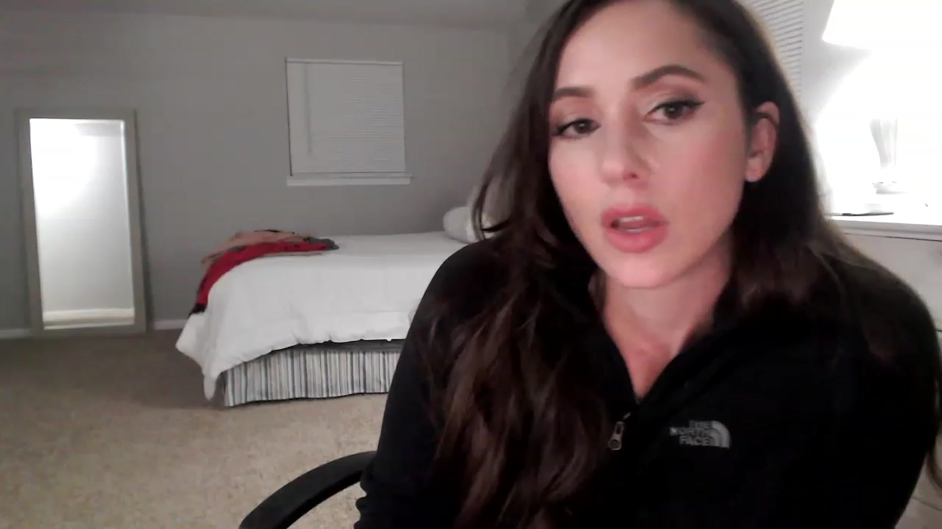 Gallery image thumbnail from Lust_4_Life's myfreecams stream on, 02/16/2023, 24:06 image 3 of 20