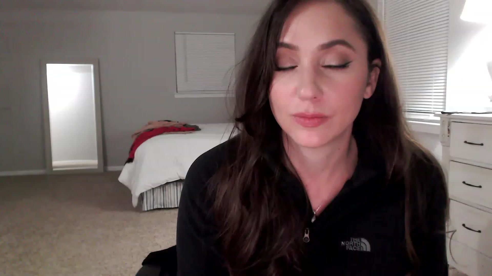 Gallery image thumbnail from Lust_4_Life's myfreecams stream on, 02/16/2023, 24:06 image 12 of 20