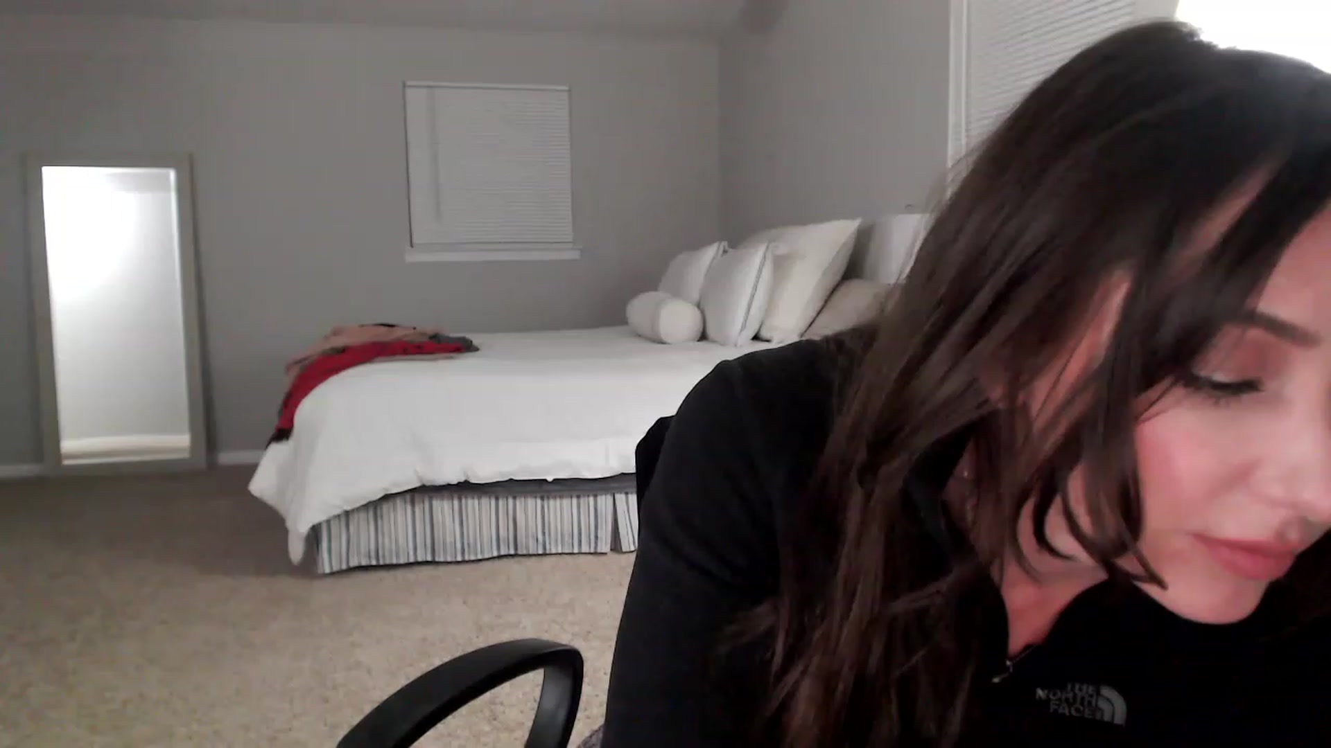 Gallery image thumbnail from Lust_4_Life's myfreecams stream on, 02/16/2023, 24:06 image 6 of 20