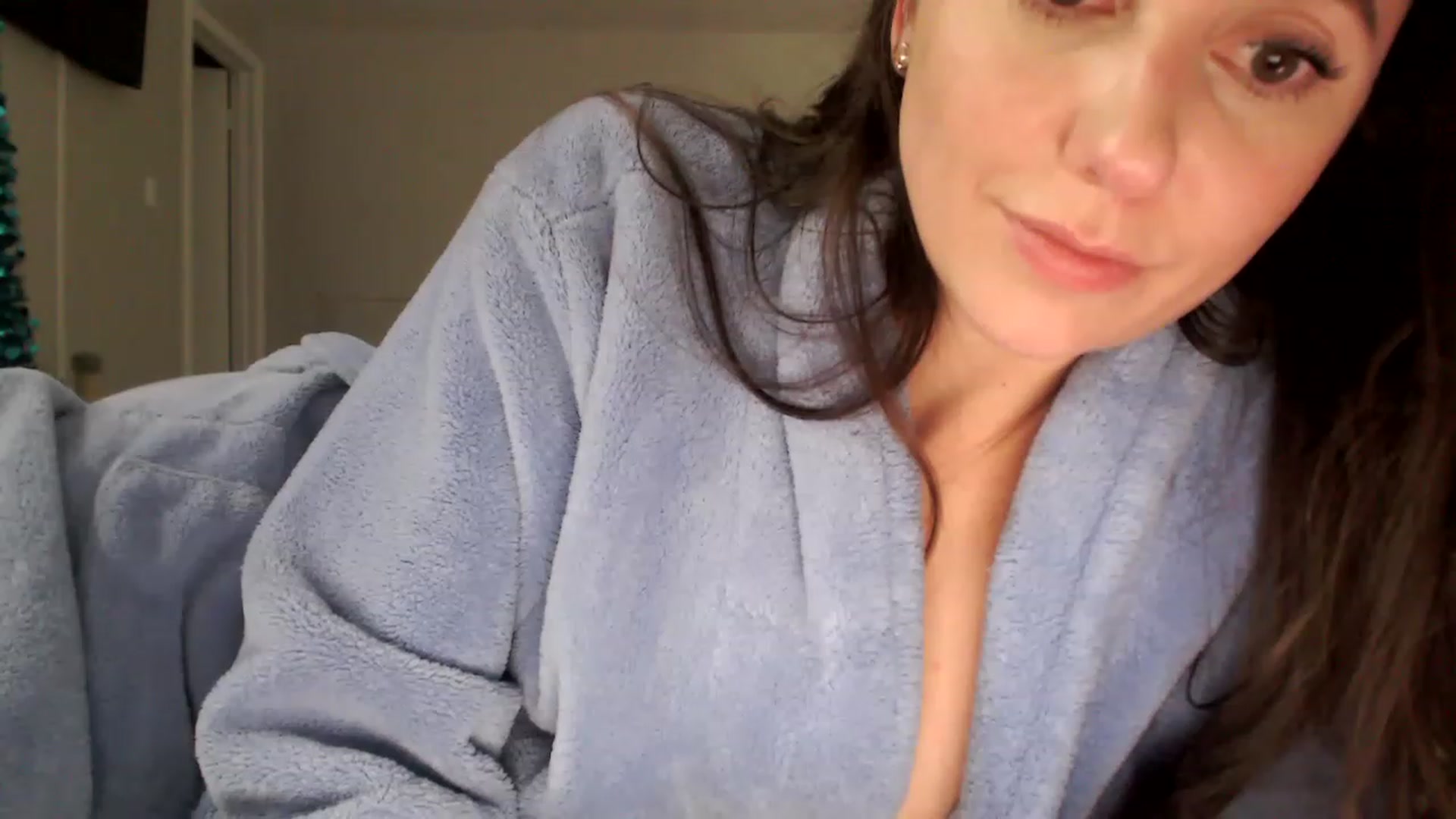 Gallery image thumbnail from Lust_4_Life's myfreecams stream on, 02/18/2023, 01:13 image 20 of 20