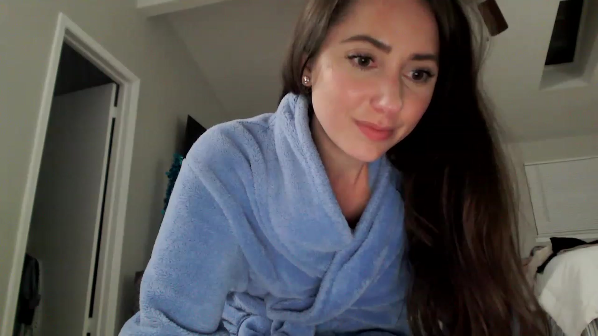 Gallery image thumbnail from Lust_4_Life's myfreecams stream on, 02/18/2023, 01:13 image 13 of 20