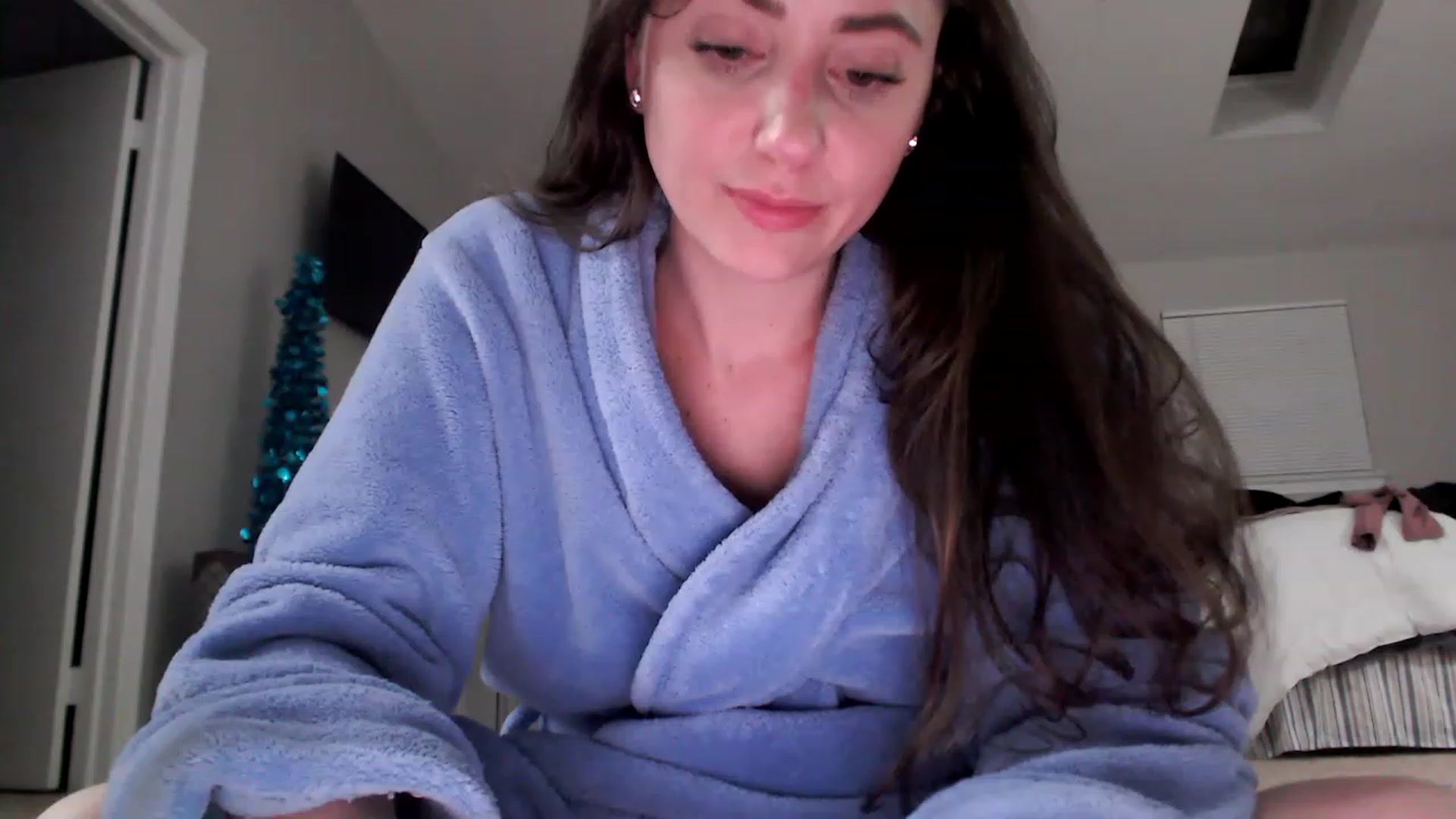 Gallery image thumbnail from Lust_4_Life's myfreecams stream on, 02/18/2023, 01:13 image 16 of 20