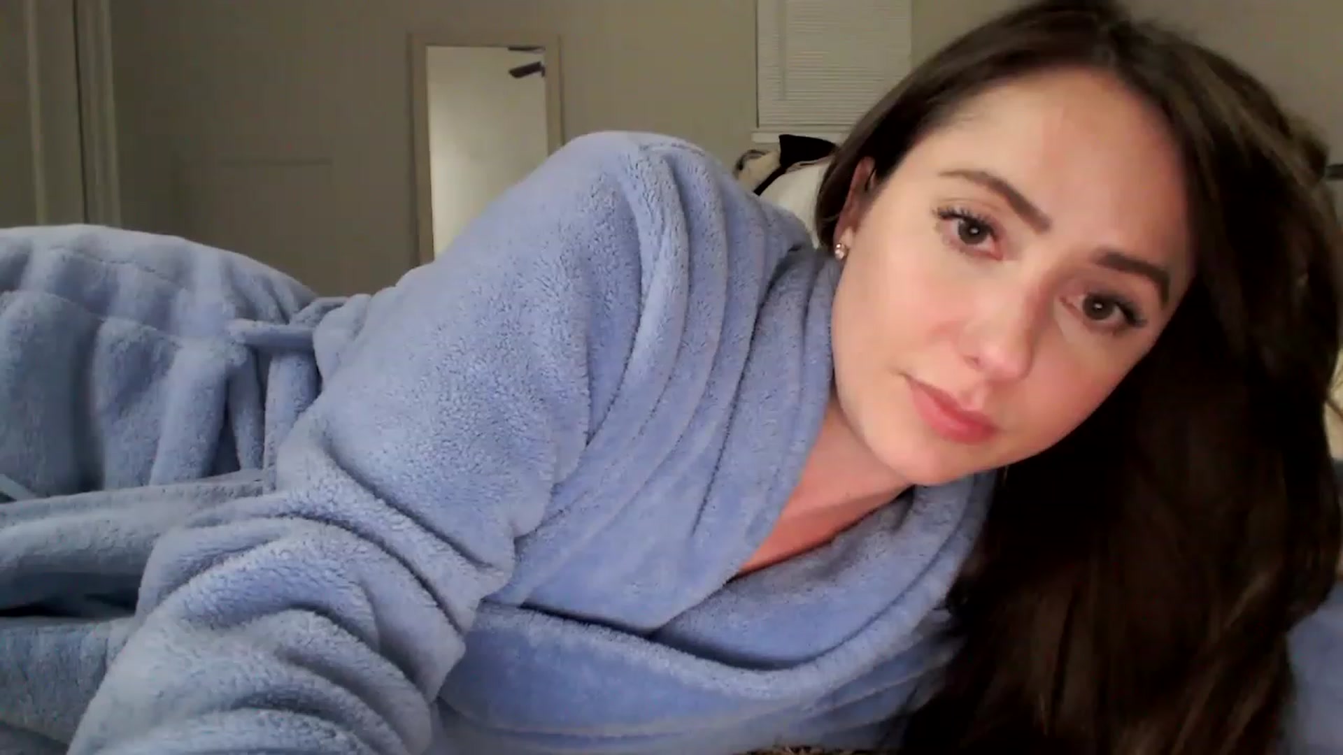Gallery image thumbnail from Lust_4_Life's myfreecams stream on, 02/18/2023, 01:13 image 1 of 20