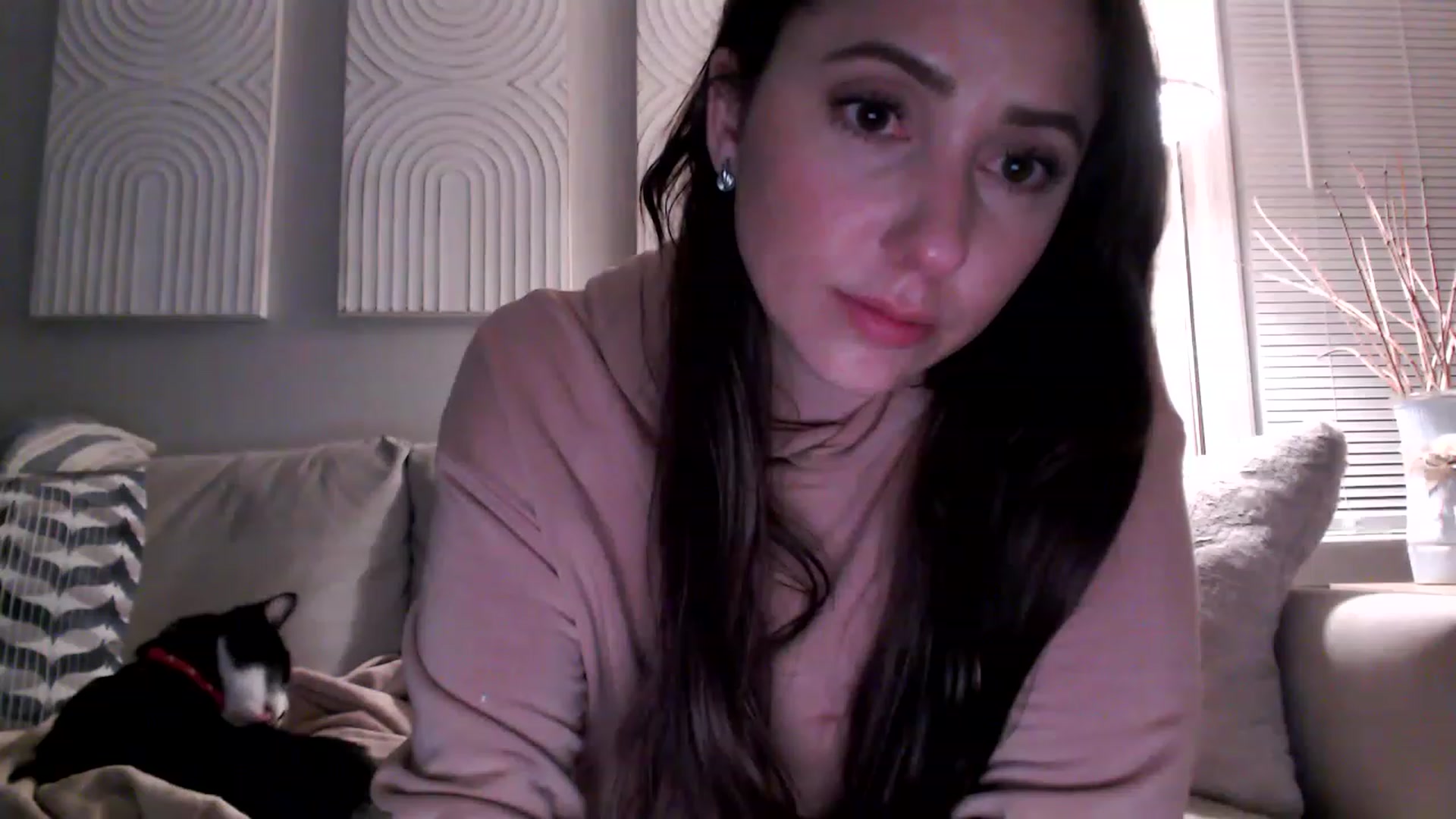 Gallery image thumbnail from Lust_4_Life's myfreecams stream on, 02/23/2023, 01:05 image 7 of 20