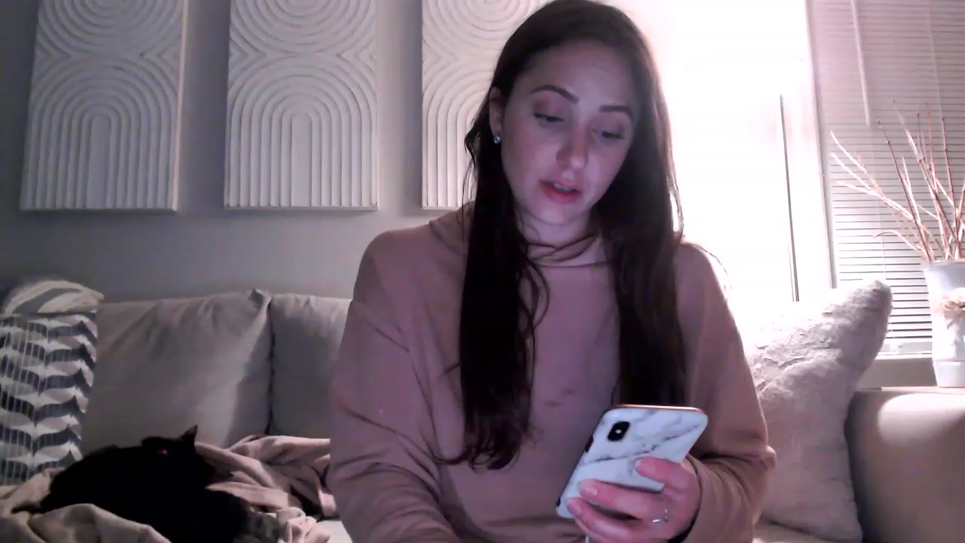 Gallery image thumbnail from Lust_4_Life's myfreecams stream on, 02/23/2023, 01:05 image 8 of 20