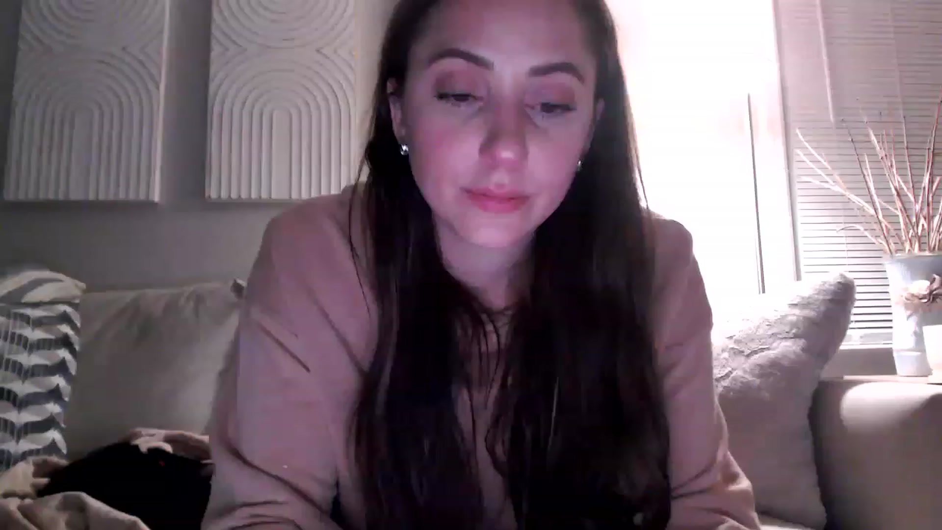 Gallery image thumbnail from Lust_4_Life's myfreecams stream on, 02/23/2023, 01:05 image 16 of 20