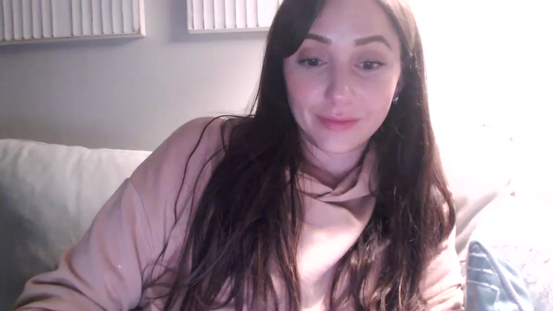 Gallery image thumbnail from Lust_4_Life's myfreecams stream on, 02/23/2023, 01:48 image 12 of 20