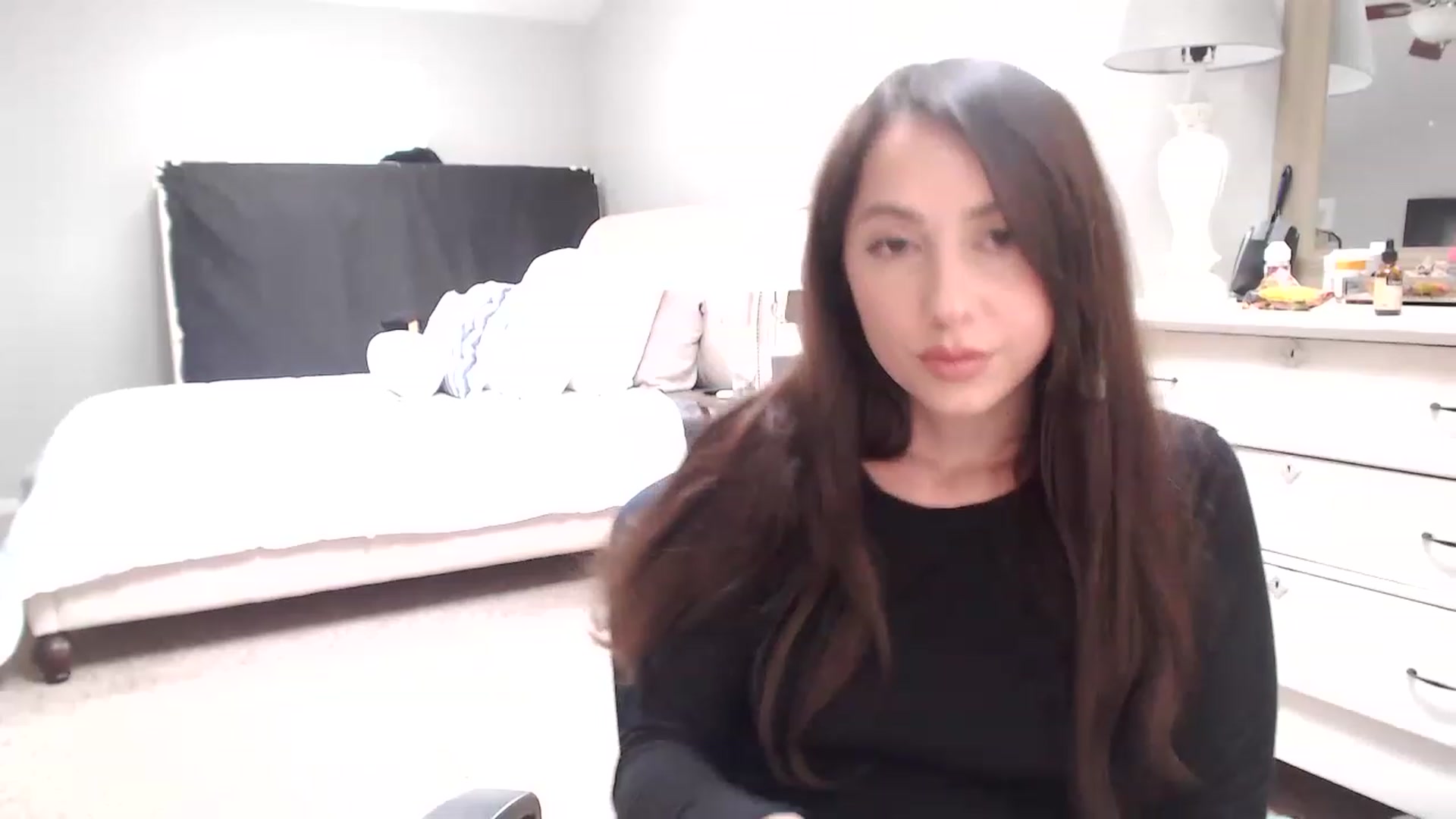 Gallery image thumbnail from Lust_4_Life's myfreecams stream on, 02/25/2023, 21:52 image 2 of 20