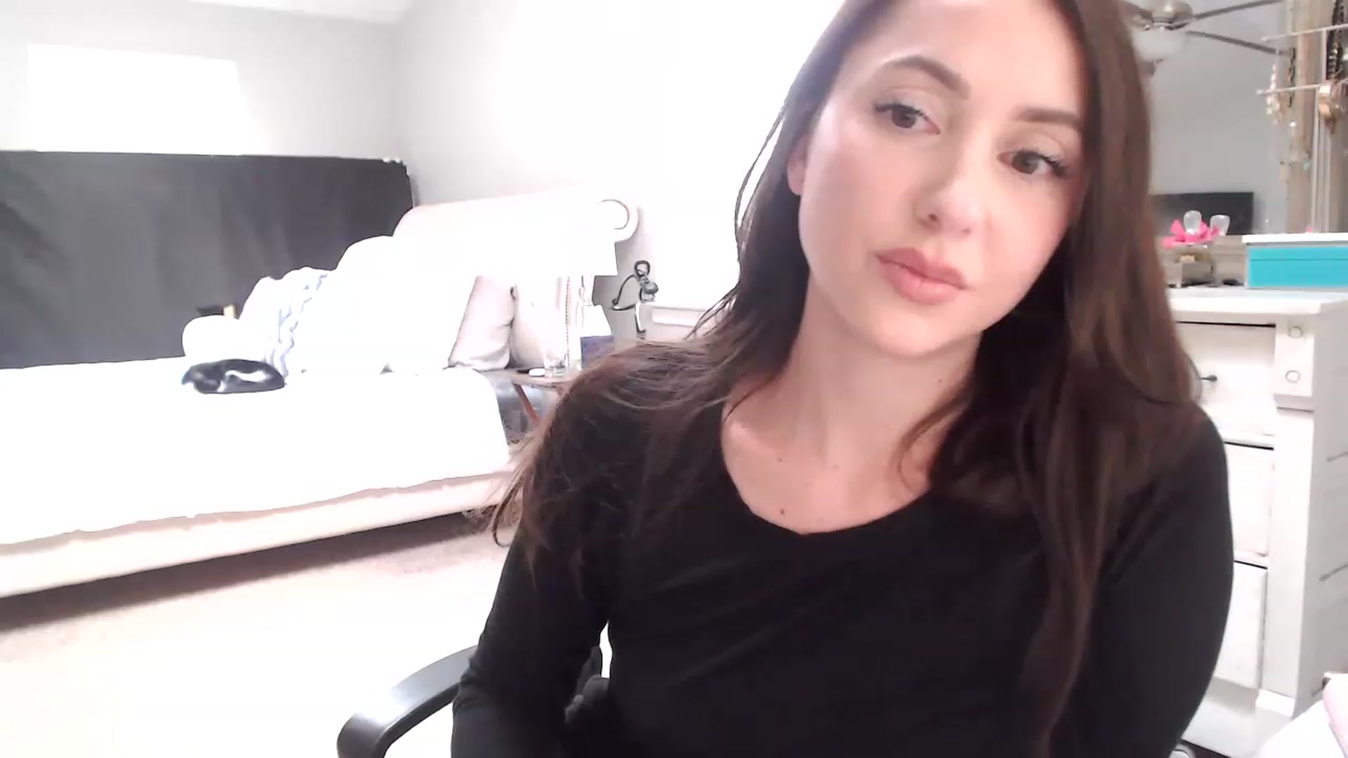 Gallery image thumbnail from Lust_4_Life's myfreecams stream on, 02/25/2023, 21:52 image 11 of 20