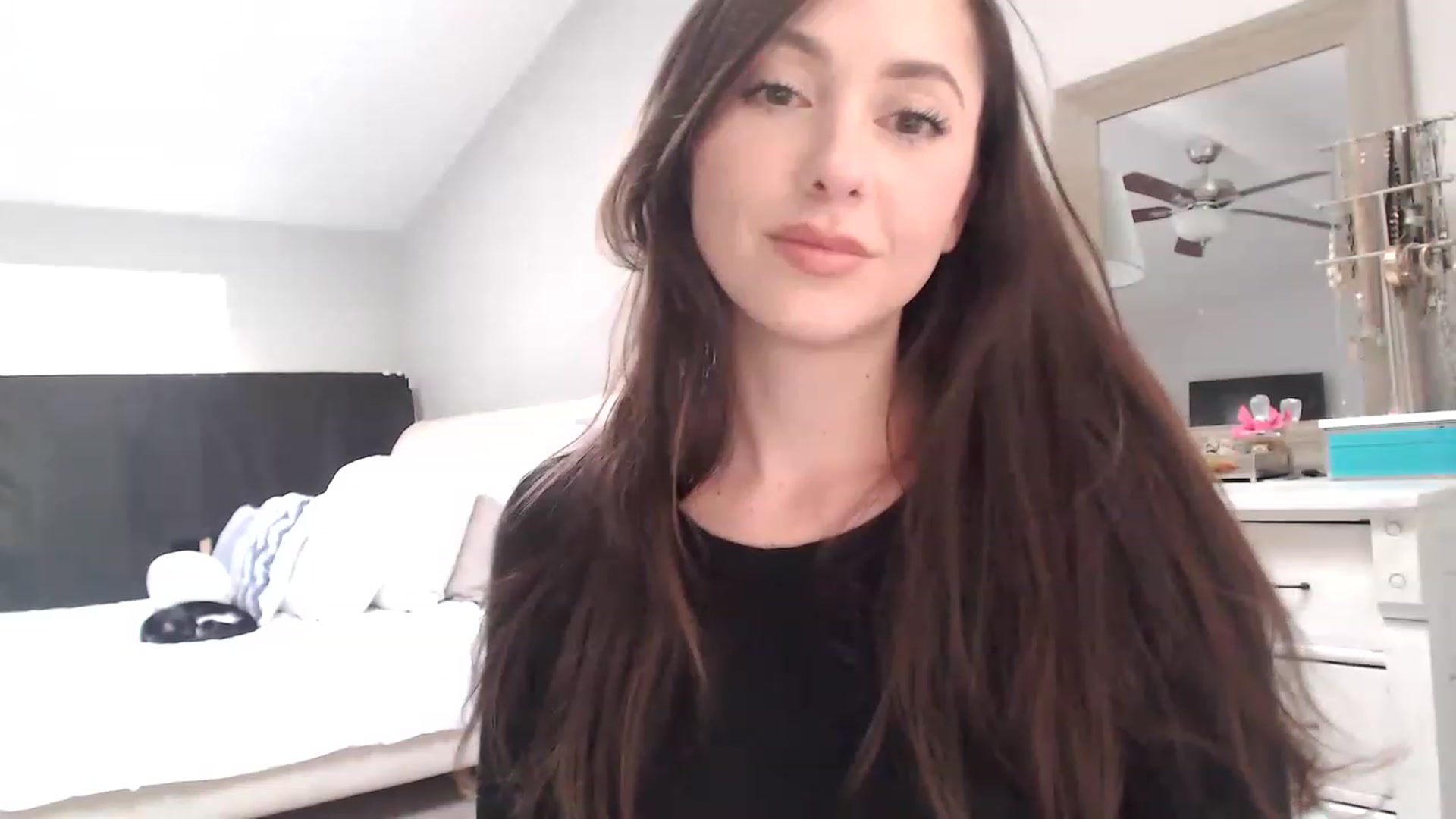 Gallery image thumbnail from Lust_4_Life's myfreecams stream on, 02/25/2023, 21:52 image 19 of 20