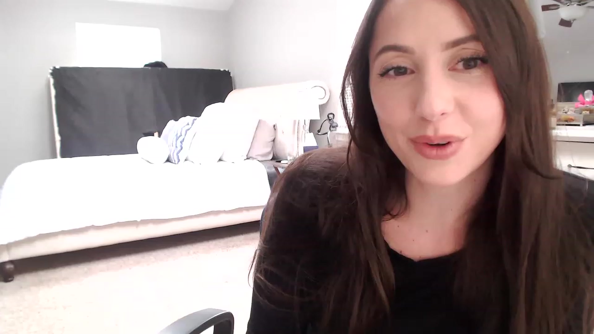 Gallery image thumbnail from Lust_4_Life's myfreecams stream on, 02/25/2023, 21:52 image 4 of 20