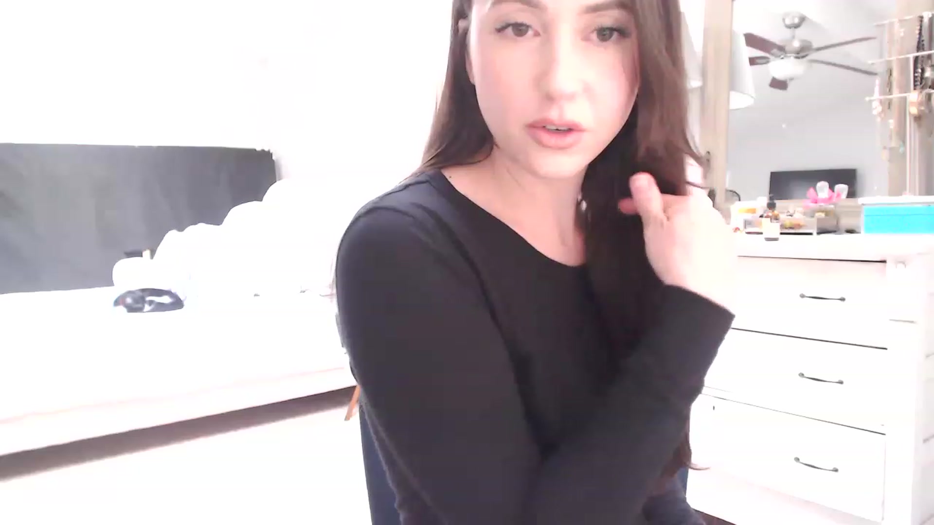 Gallery image thumbnail from Lust_4_Life's myfreecams stream on, 02/25/2023, 21:52 image 12 of 20