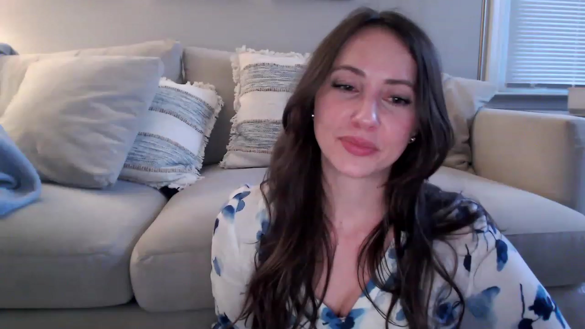 Gallery image thumbnail from Lust_4_Life's myfreecams stream on, 03/08/2023, 23:54 image 1 of 20