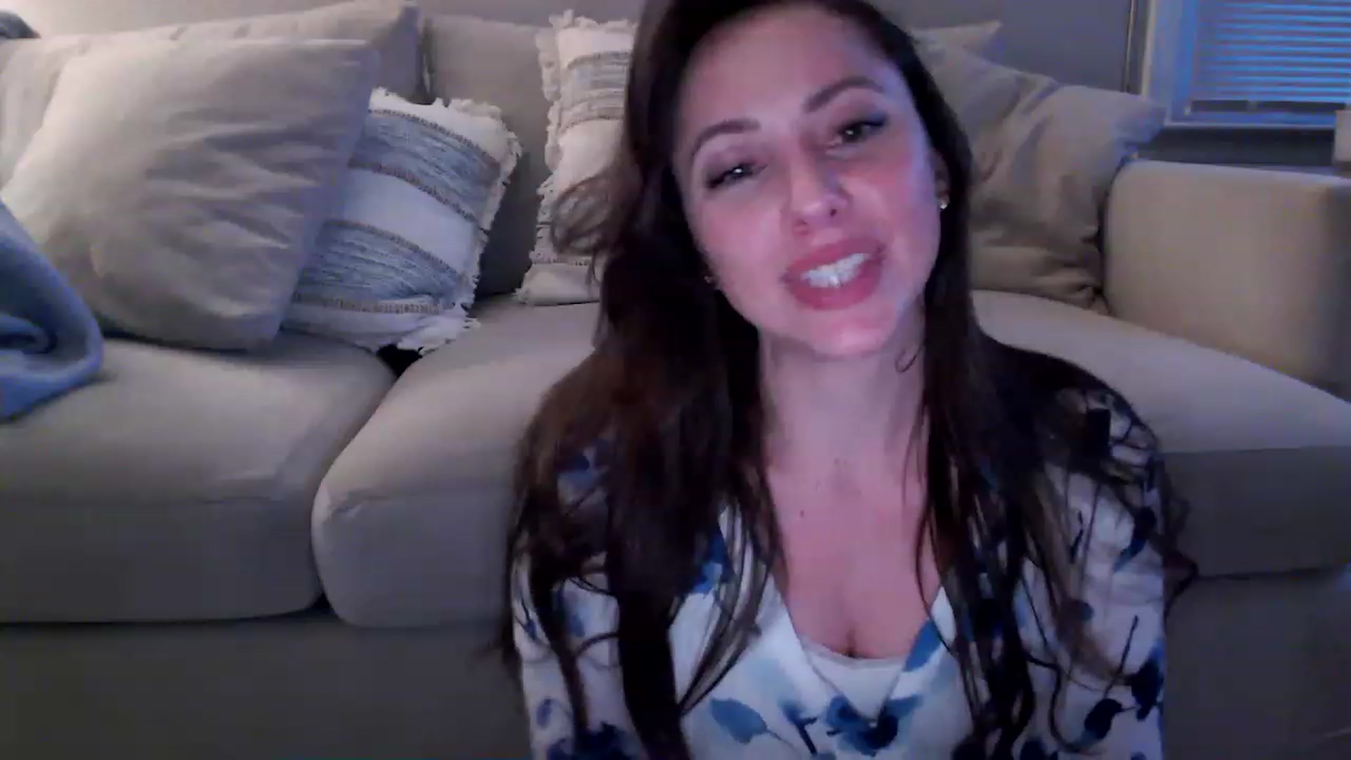 Gallery image thumbnail from Lust_4_Life's myfreecams stream on, 03/08/2023, 23:54 image 9 of 20