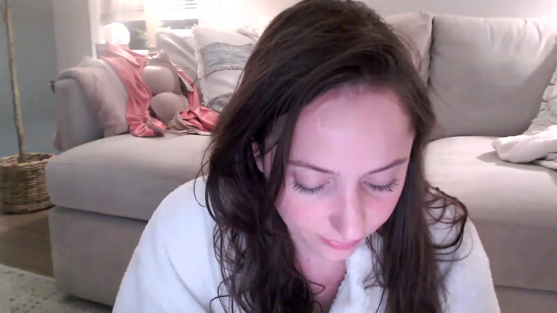 Gallery image thumbnail from Lust_4_Life's myfreecams stream on, 03/16/2023, 01:06 image 17 of 20