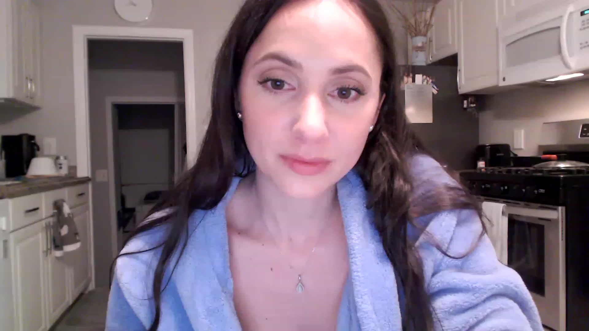 Gallery image thumbnail from Lust_4_Life's myfreecams stream on, 03/22/2023, 01:18 image 11 of 20