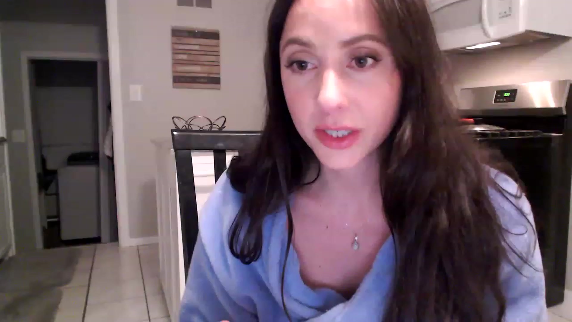 Gallery image thumbnail from Lust_4_Life's myfreecams stream on, 03/22/2023, 01:18 image 1 of 20