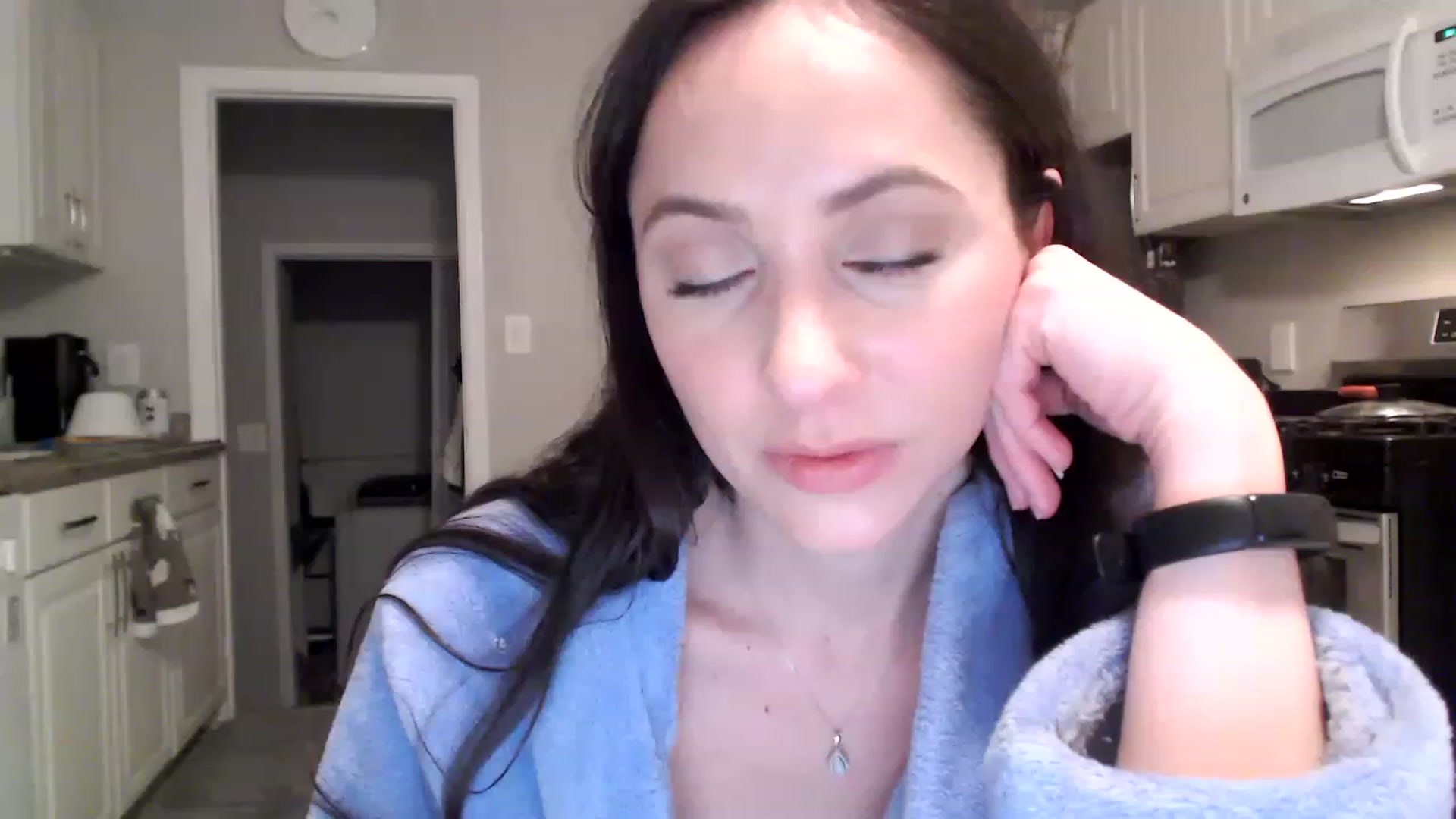 Gallery image thumbnail from Lust_4_Life's myfreecams stream on, 03/22/2023, 01:18 image 10 of 20