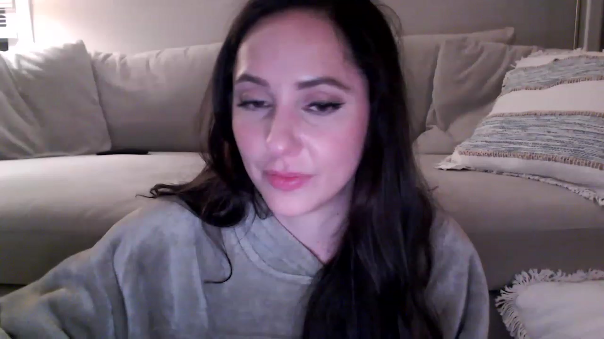 Gallery image thumbnail from Lust_4_Life's myfreecams stream on, 03/29/2023, 01:26 image 9 of 20