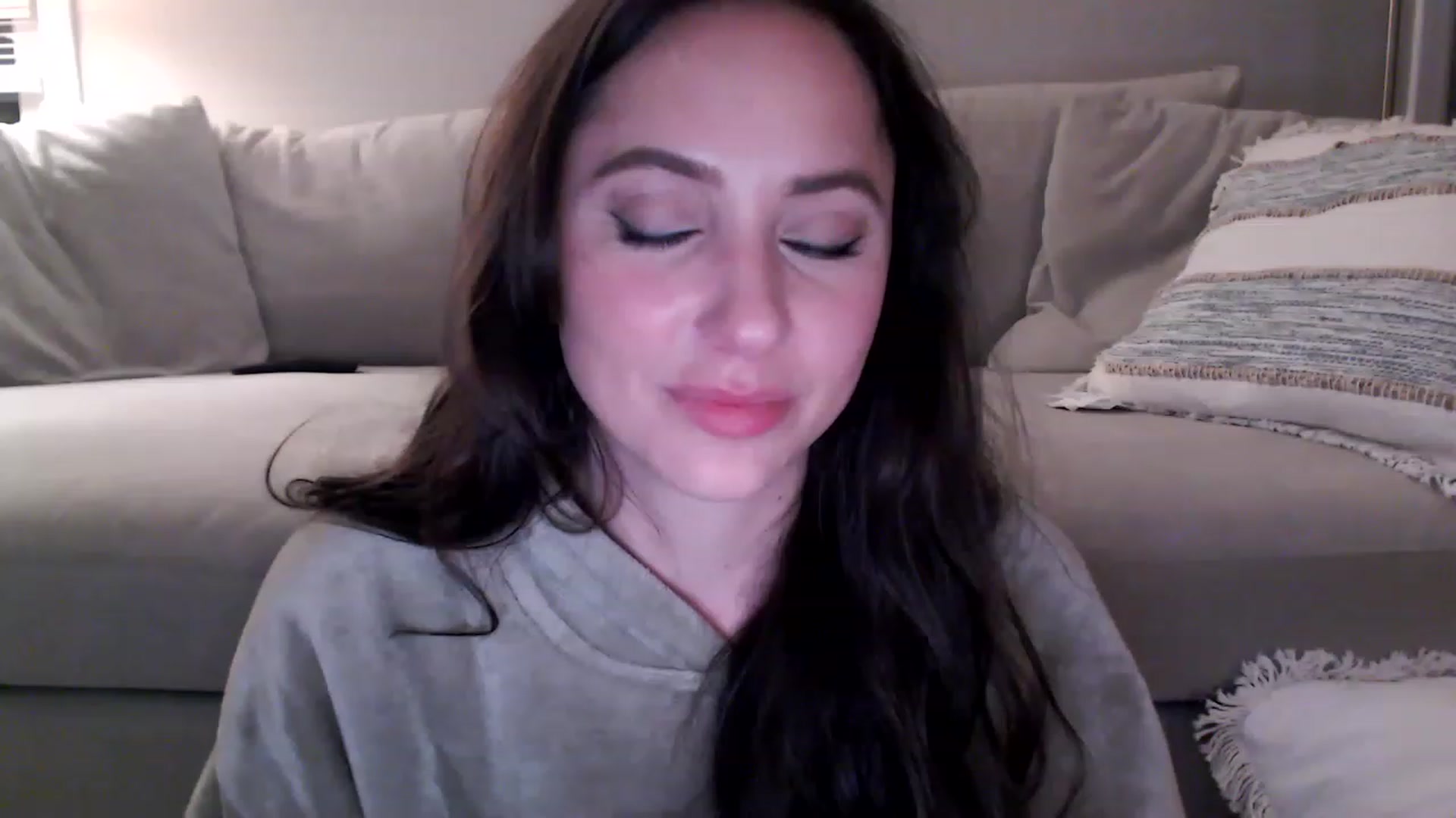 Gallery image thumbnail from Lust_4_Life's myfreecams stream on, 03/29/2023, 01:26 image 2 of 20