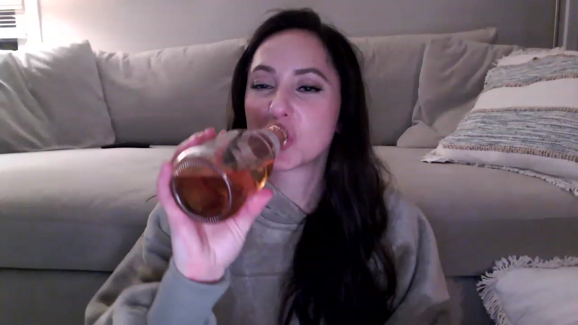 Gallery image thumbnail from Lust_4_Life's myfreecams stream on, 03/29/2023, 01:26 image 18 of 20