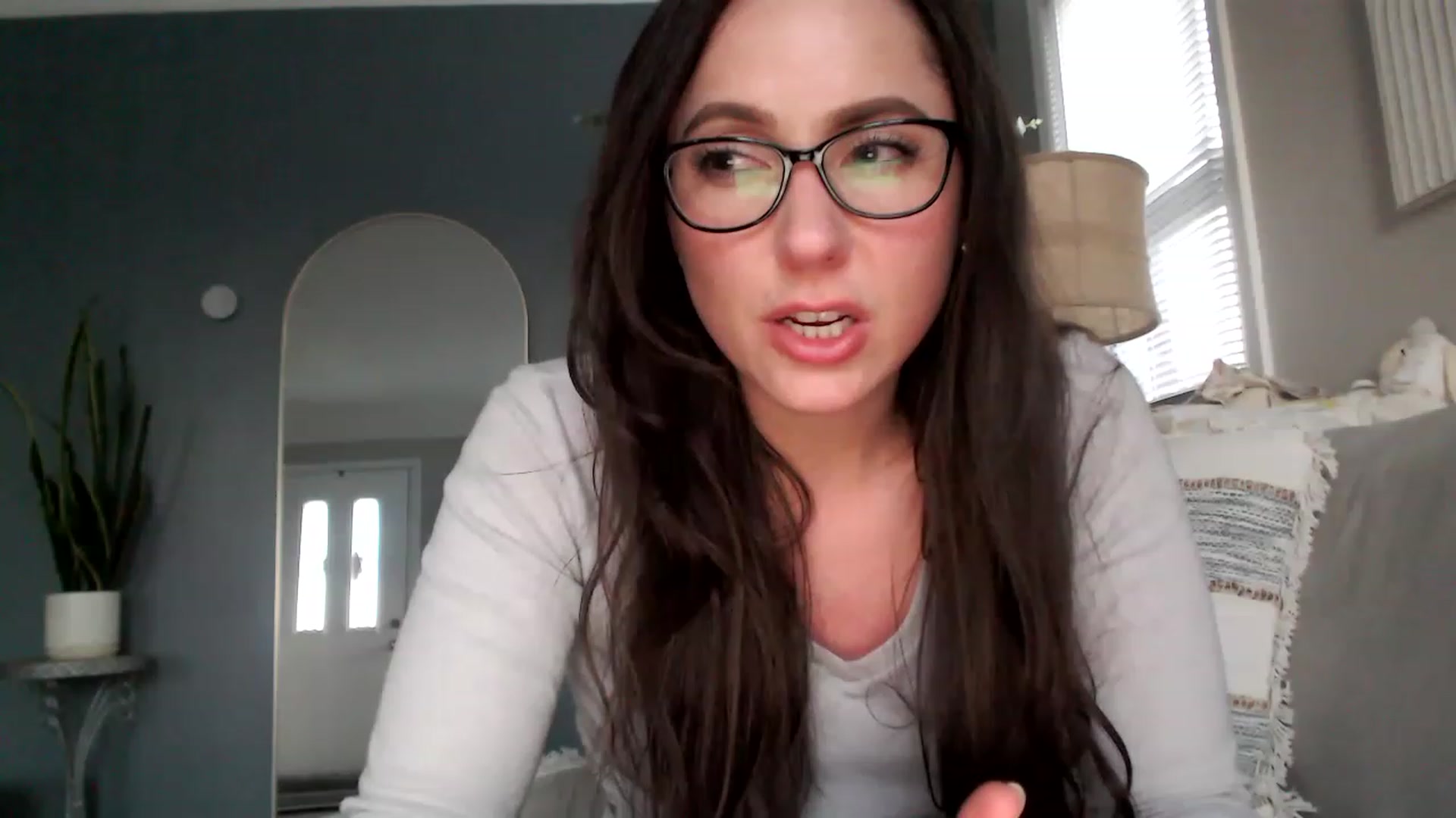 Gallery image thumbnail from Lust_4_Life's myfreecams stream on, 04/13/2023, 24:00 image 18 of 20